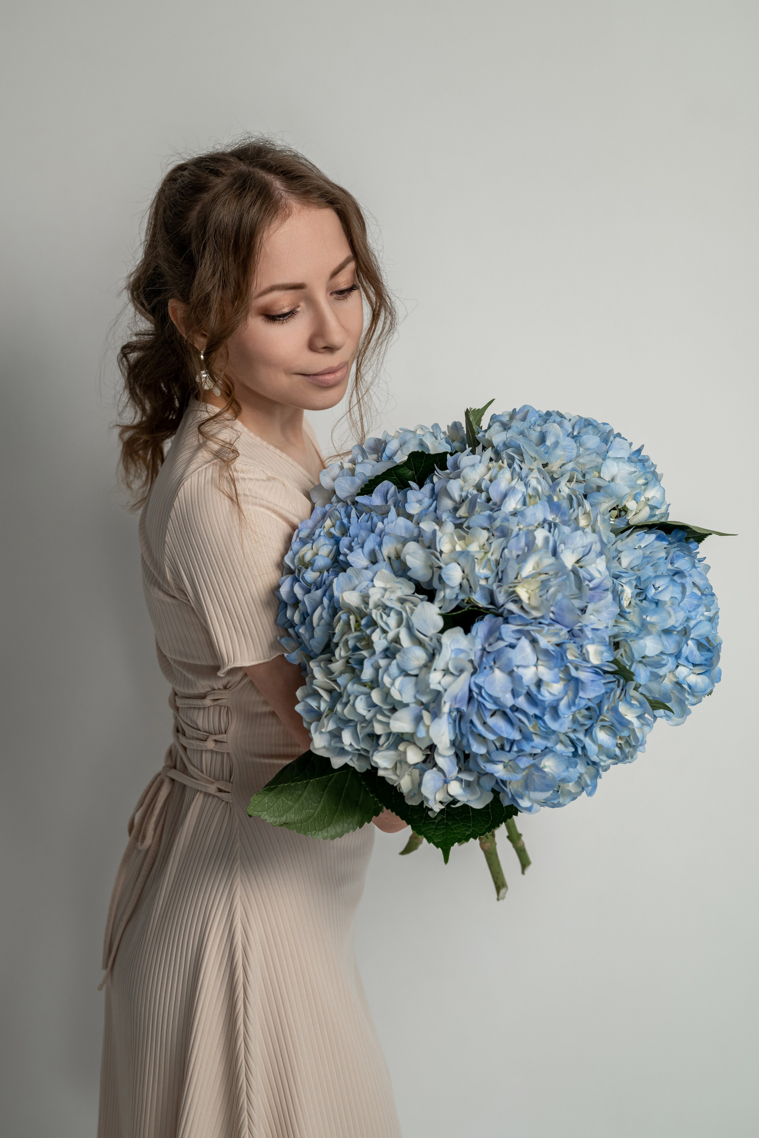 Фотопроект с голубыми гортензиями. Фотограф в городе Салават