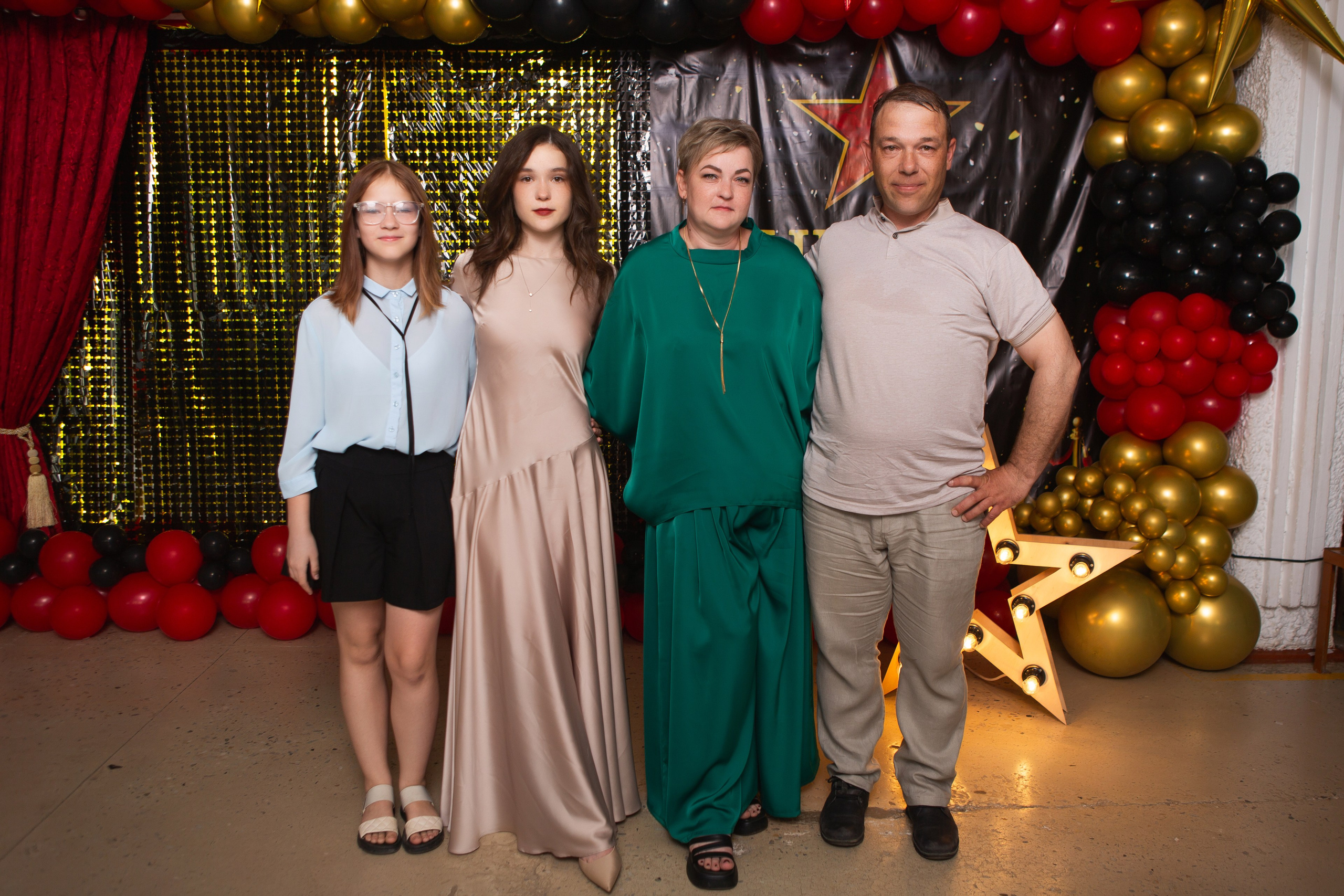 ФОТОСЕССИЯ С РОДИТЕЛЯМИ «ВЫПУСКНОЙ» 2024 г. 9 ШКОЛА г. МЦЕНСК. ТВОЙ АЛЬБОМ / ТВОИ ПРАВИЛА