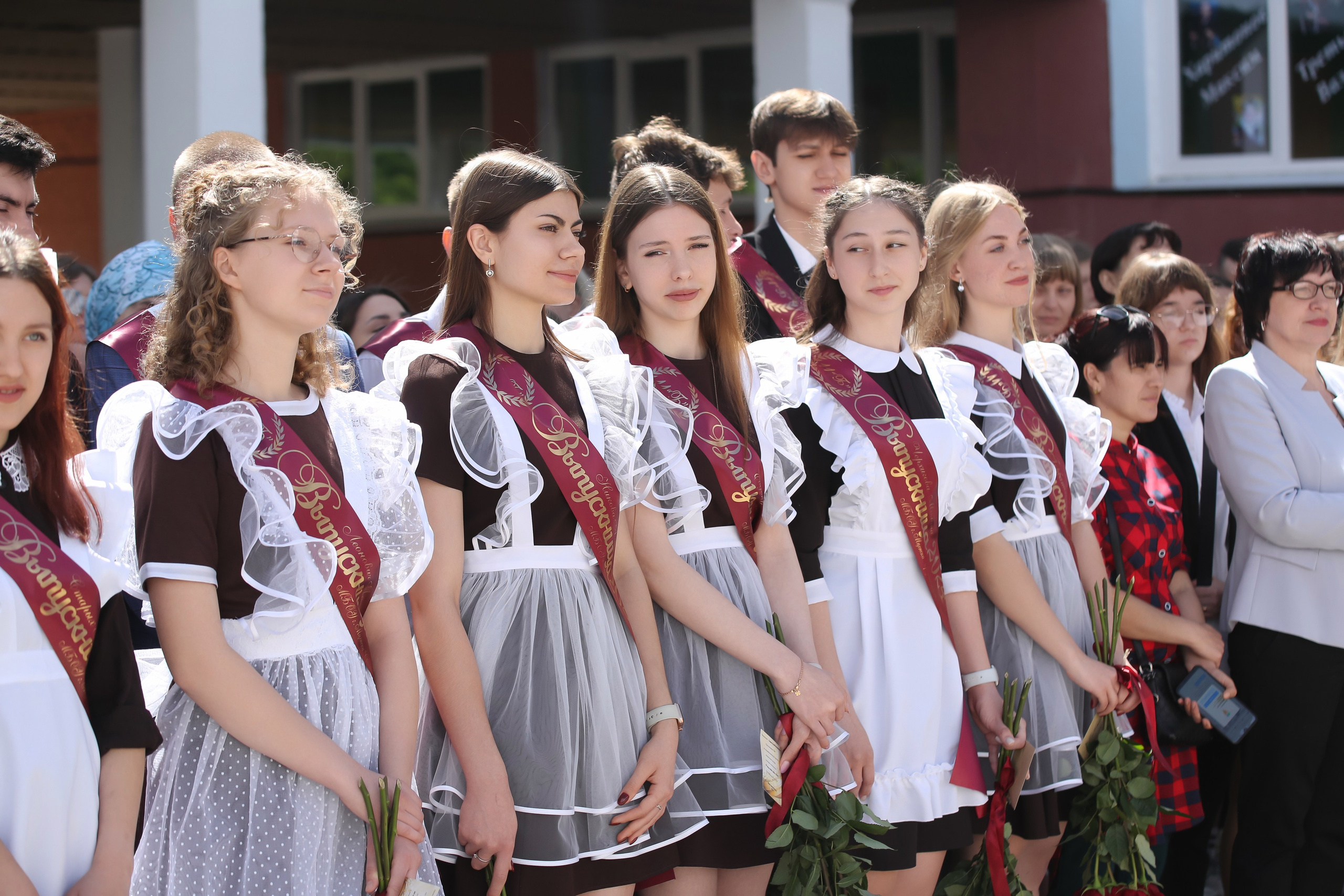 ЛИНЕЙКА «ПОСЛЕДНИЙ ЗВОНОК» 9 ШКОЛА 2024 г МЦЕНСК. ТВОЙ АЛЬБОМ / ТВОИ ПРАВИЛА