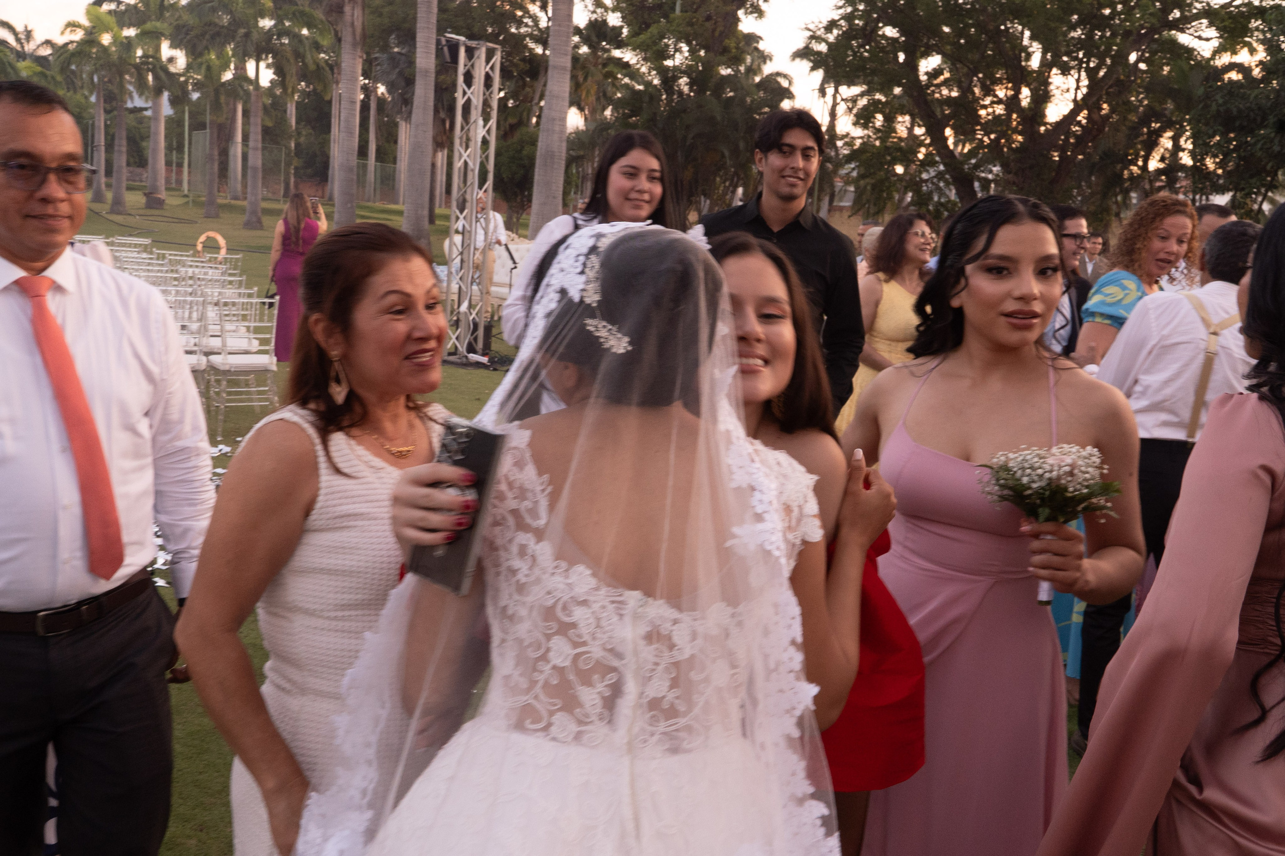 Carola & Gerson. Wedding Photographer in Barcelona and Medellin