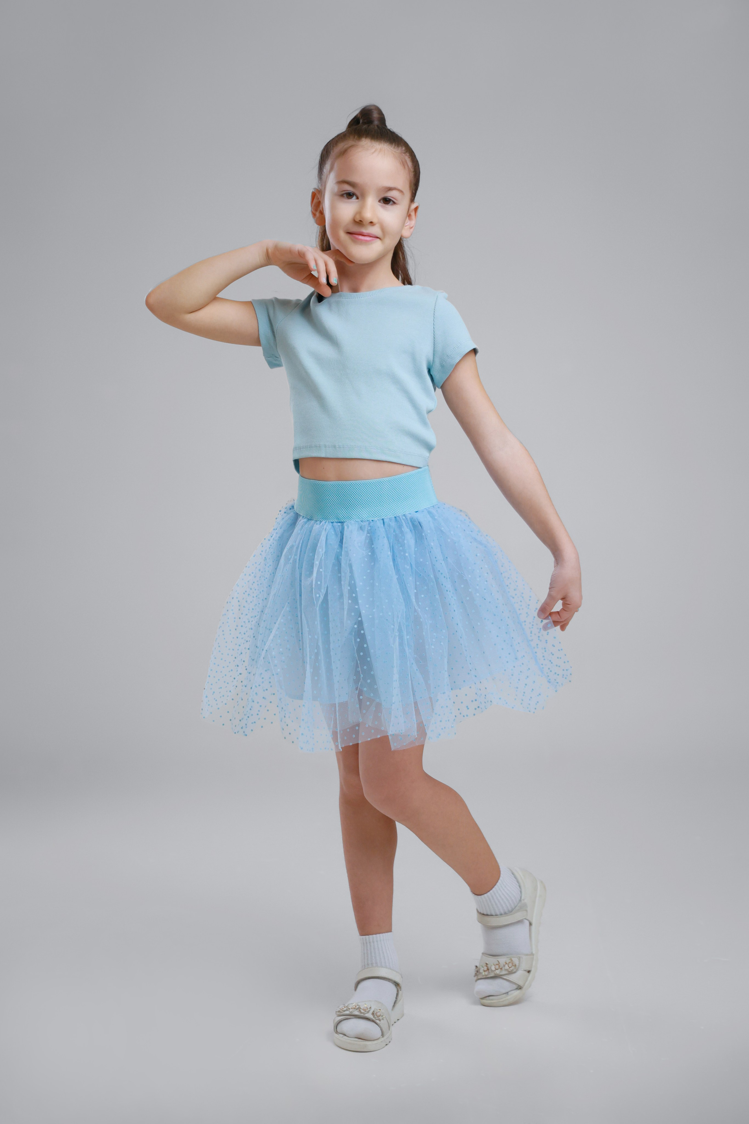 Фото детских платьев для рекламы на маркетплейсах. Фотограф, видеограф