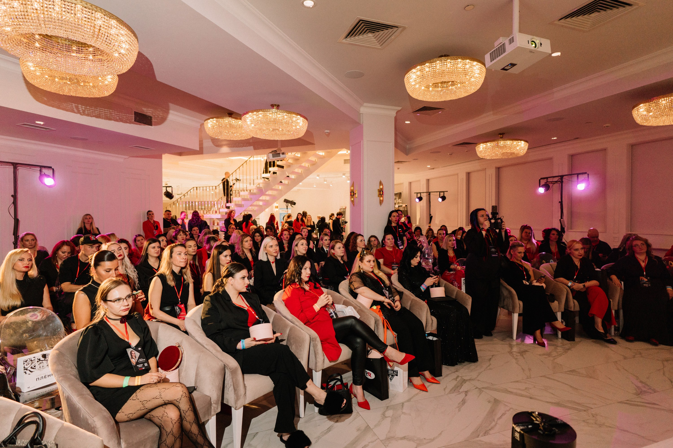 Фотосъёмка конференций и форумов в Москве. Алиса Пиневич Фотограф Москва