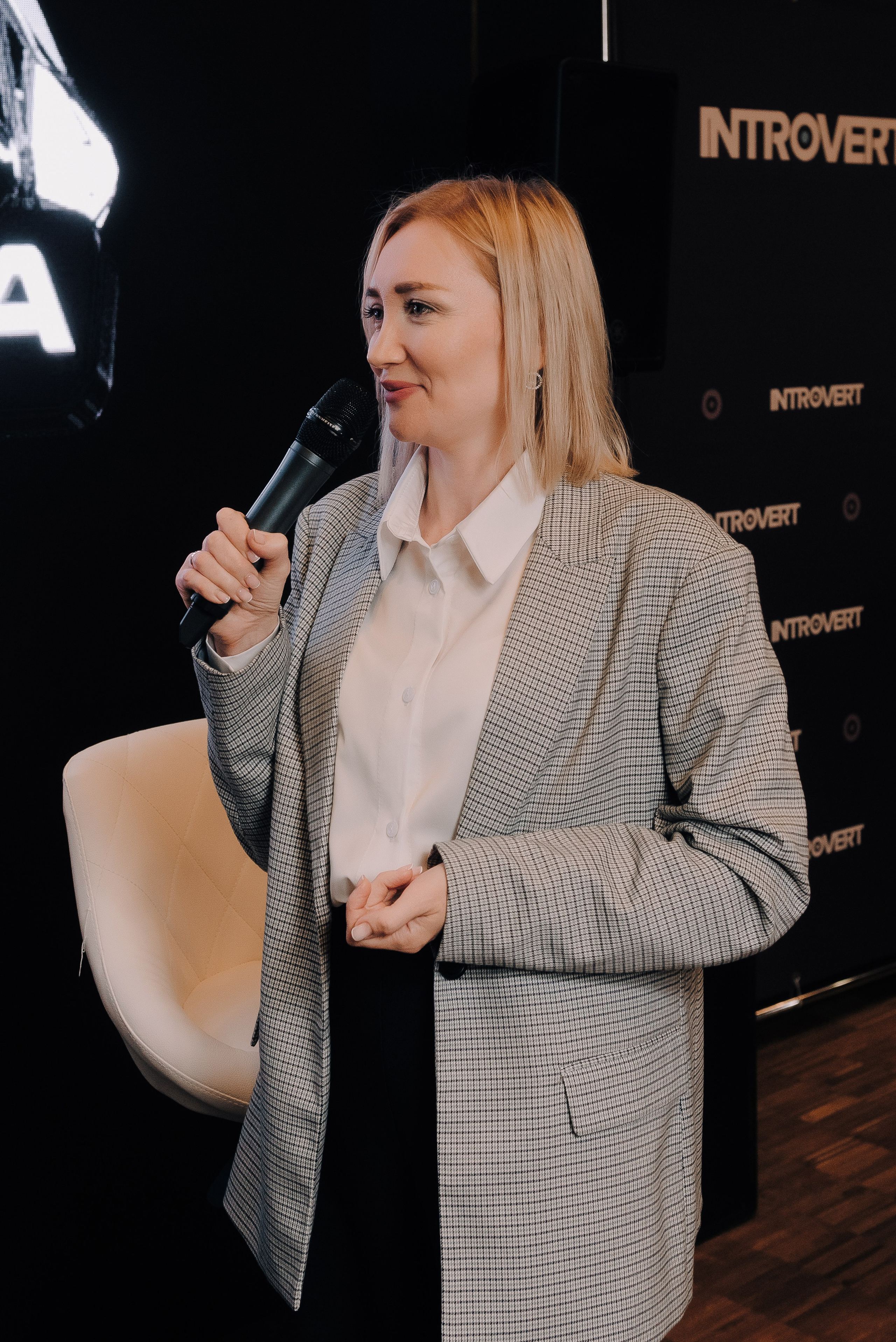 КОНФЕРЕНЦИЯ AMO CRM SIPUNI. Репортажный фотограф Зуев Роман г. Челябинск