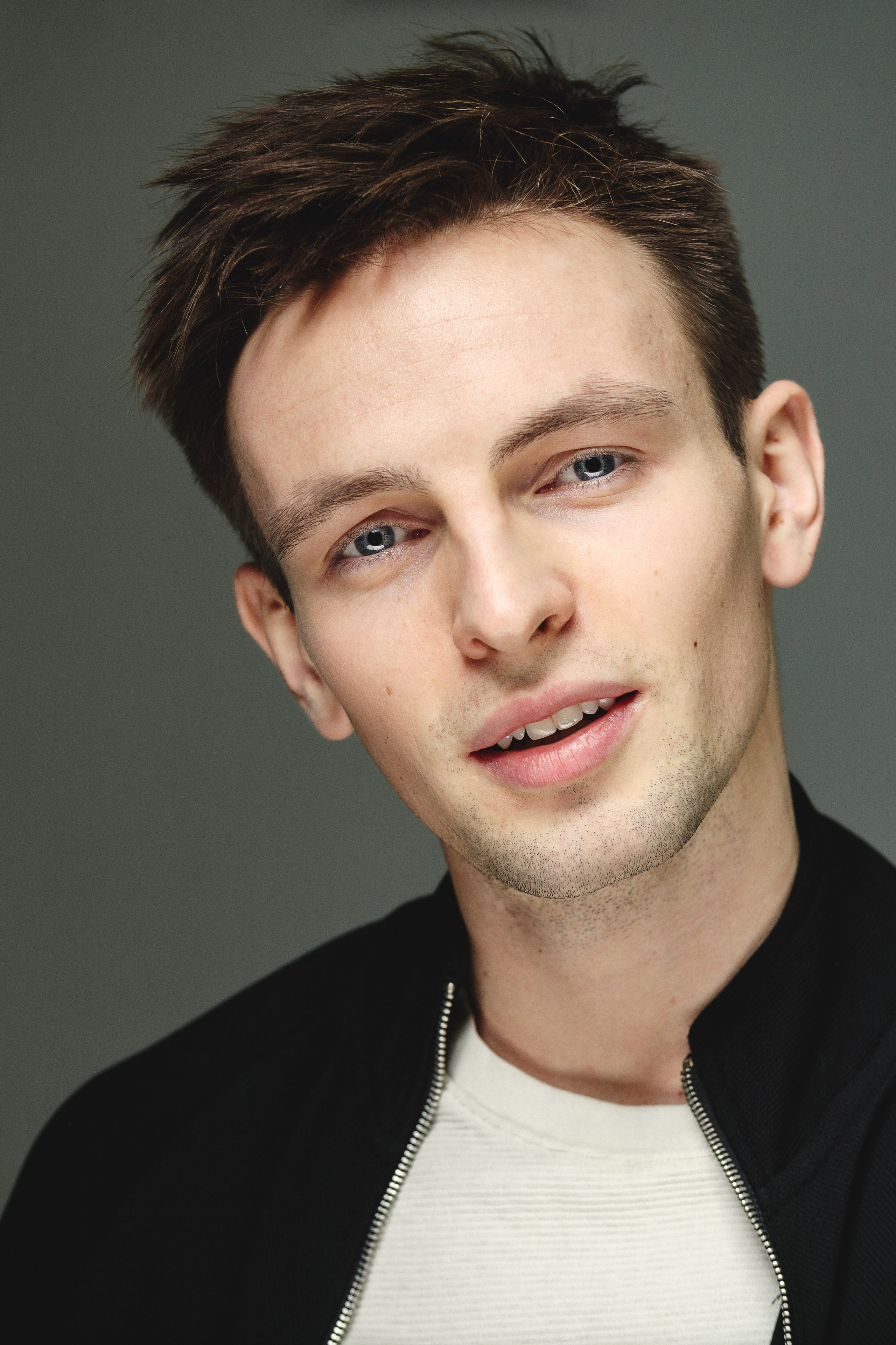 Студийный портрет. Фотограф интерьера, мебели и портрета в Санкт-Петербурге