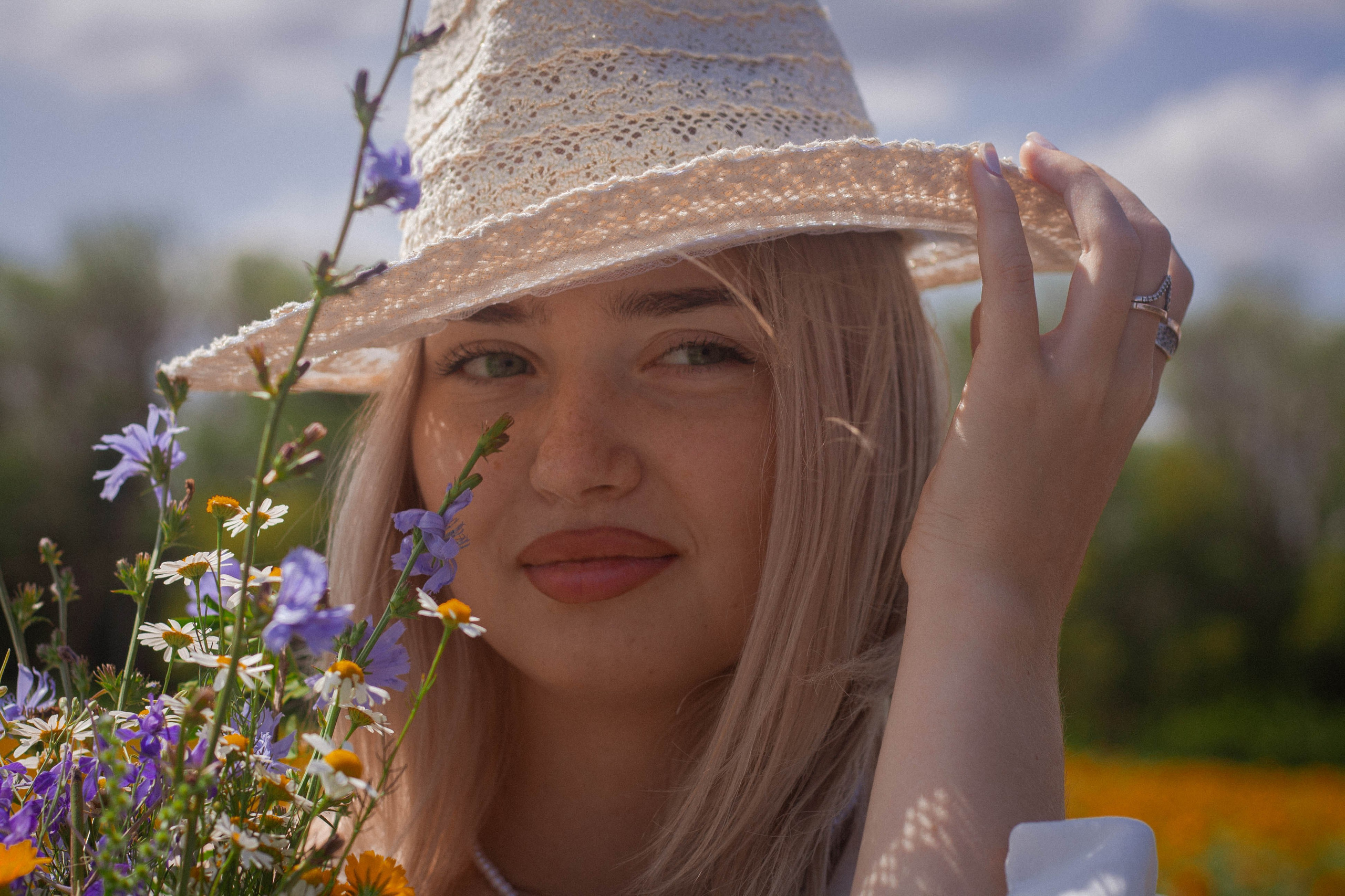 Настроение: уйти в поле с подсолнухами. Портретный фотограф в Саратове