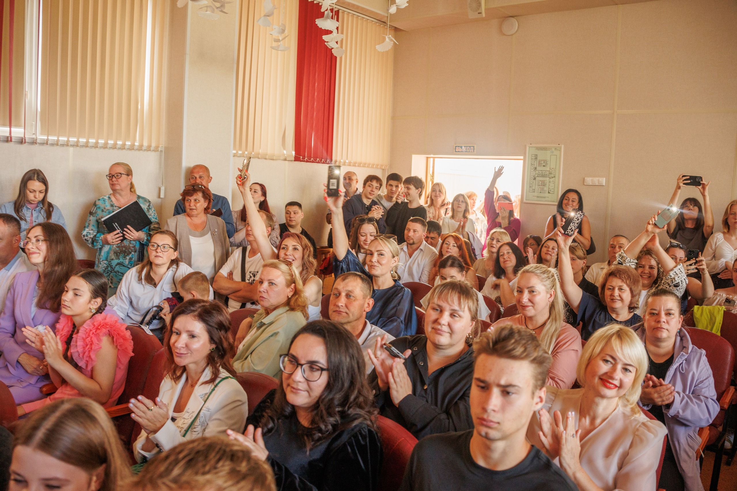 Вручение аттестатов. Свадебный и семейный фотограф в Новосибирске Ирина Дорошкова