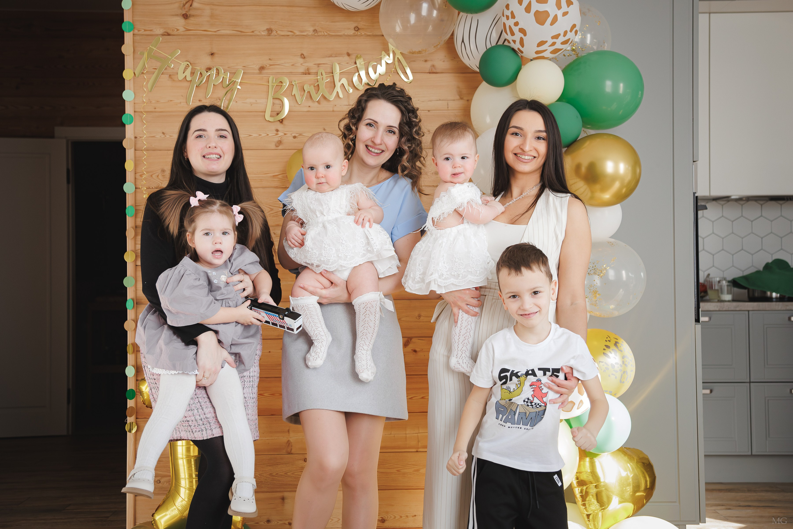 Годовасия. Маша Гонтарь Семейный домашний репортажный фотограф в Санкт-Петербурге