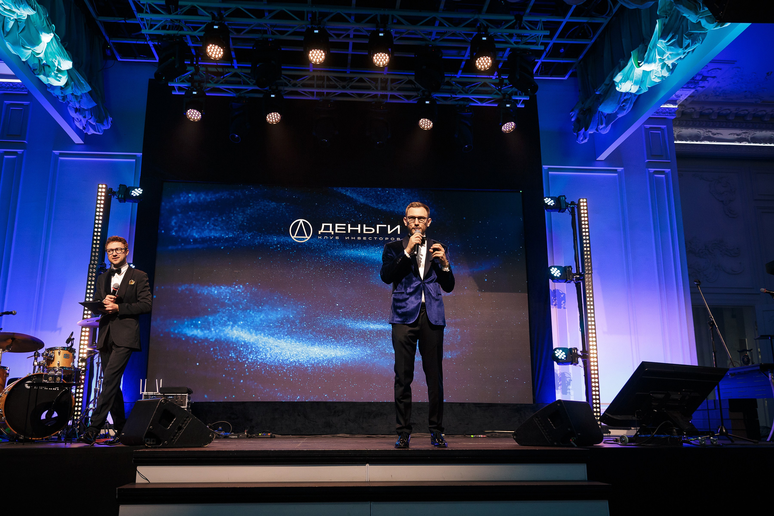 День рождения клуба «Деньги» 6 лет 2025. Репортажный Фотограф Александр Назаров. Москва и М.О