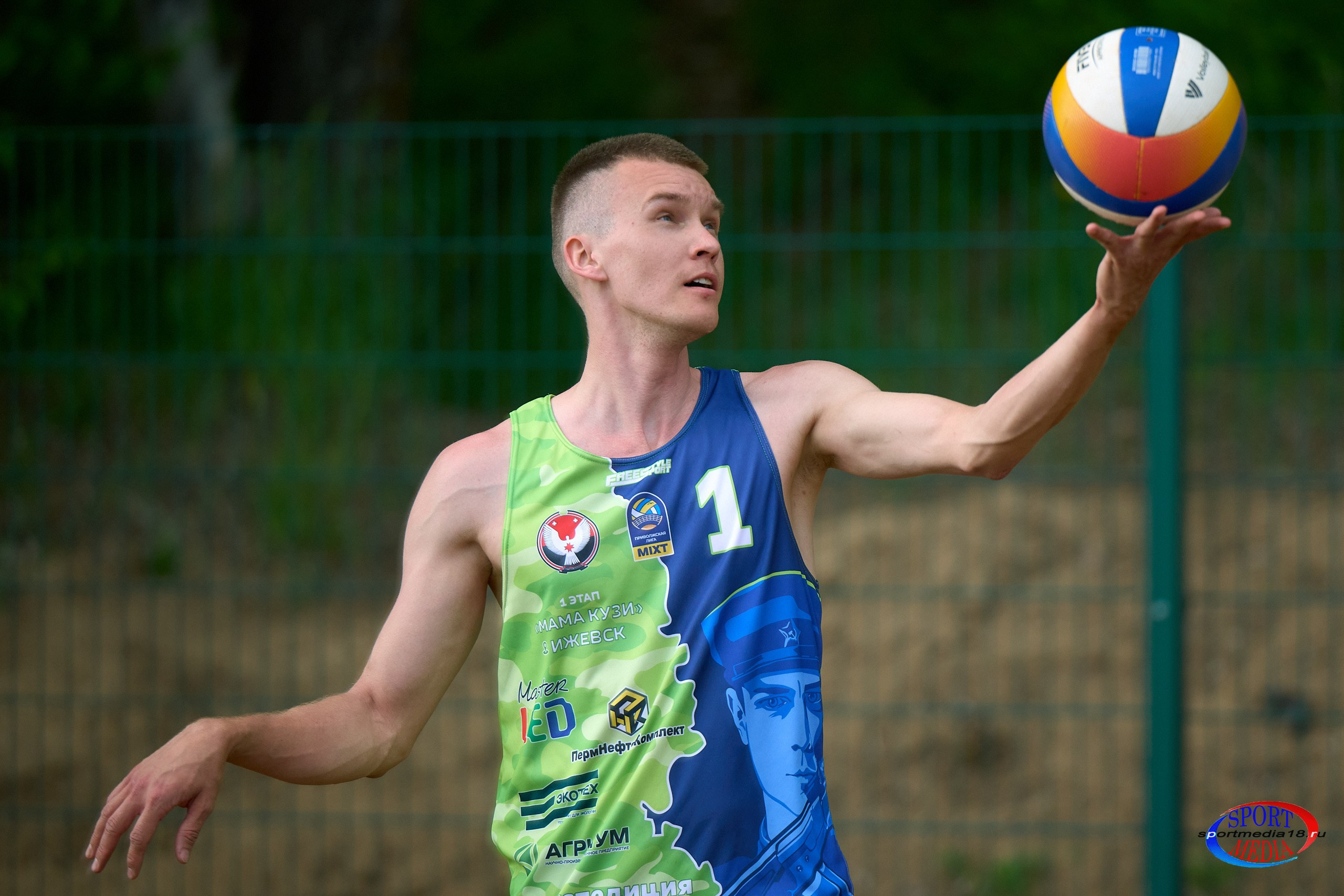 Пляжный волейбол. ПРИВОЛЖСКАЯ ЛИГА MIXT Ижевск 18.05.2025. Спортивный репортажный фотограф в Ижевске Сергей Мерзляков