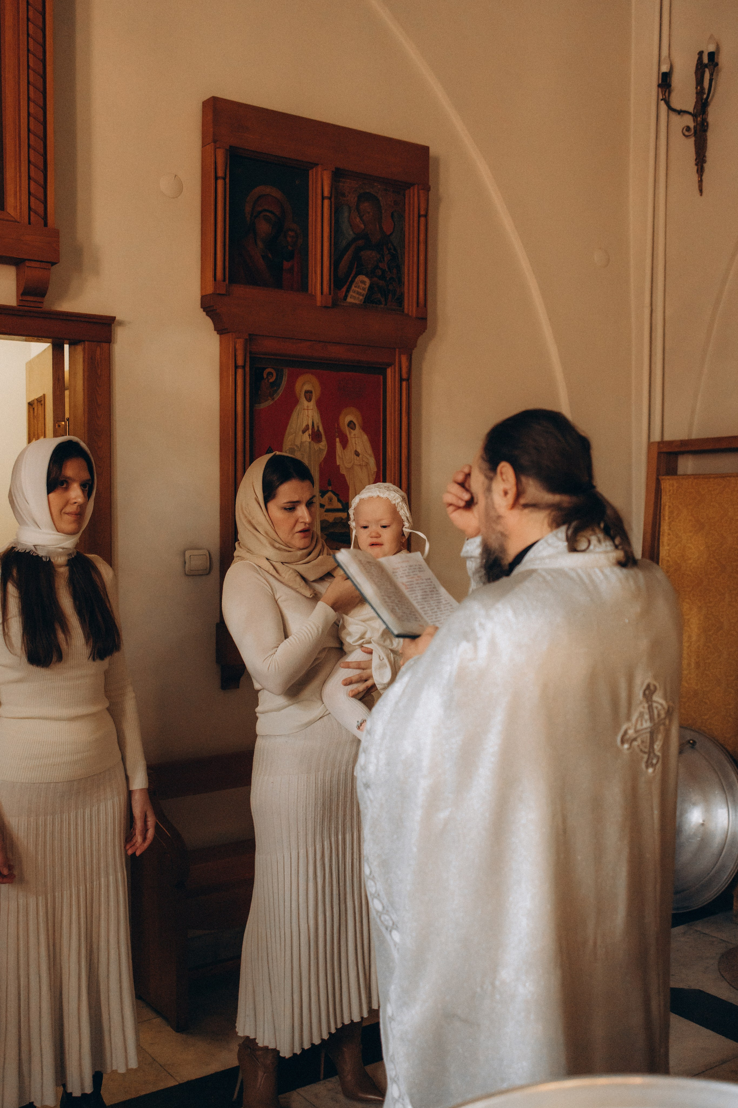 Крещение Надежды. Семейный фотограф Москва Наталия Осьмакова