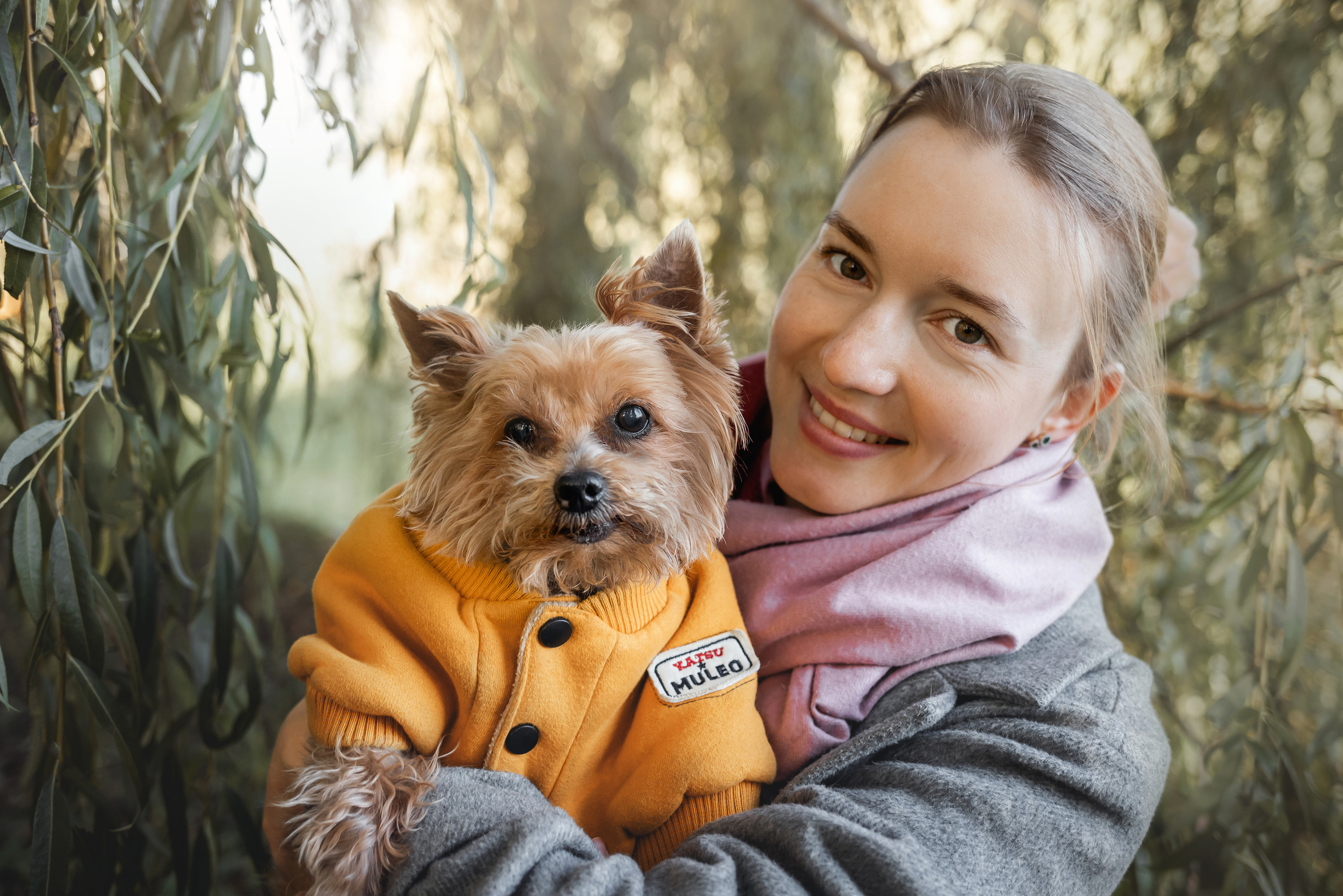 Фотосессия с собакой и котом. Ира, йорк Филя и кот Леброн