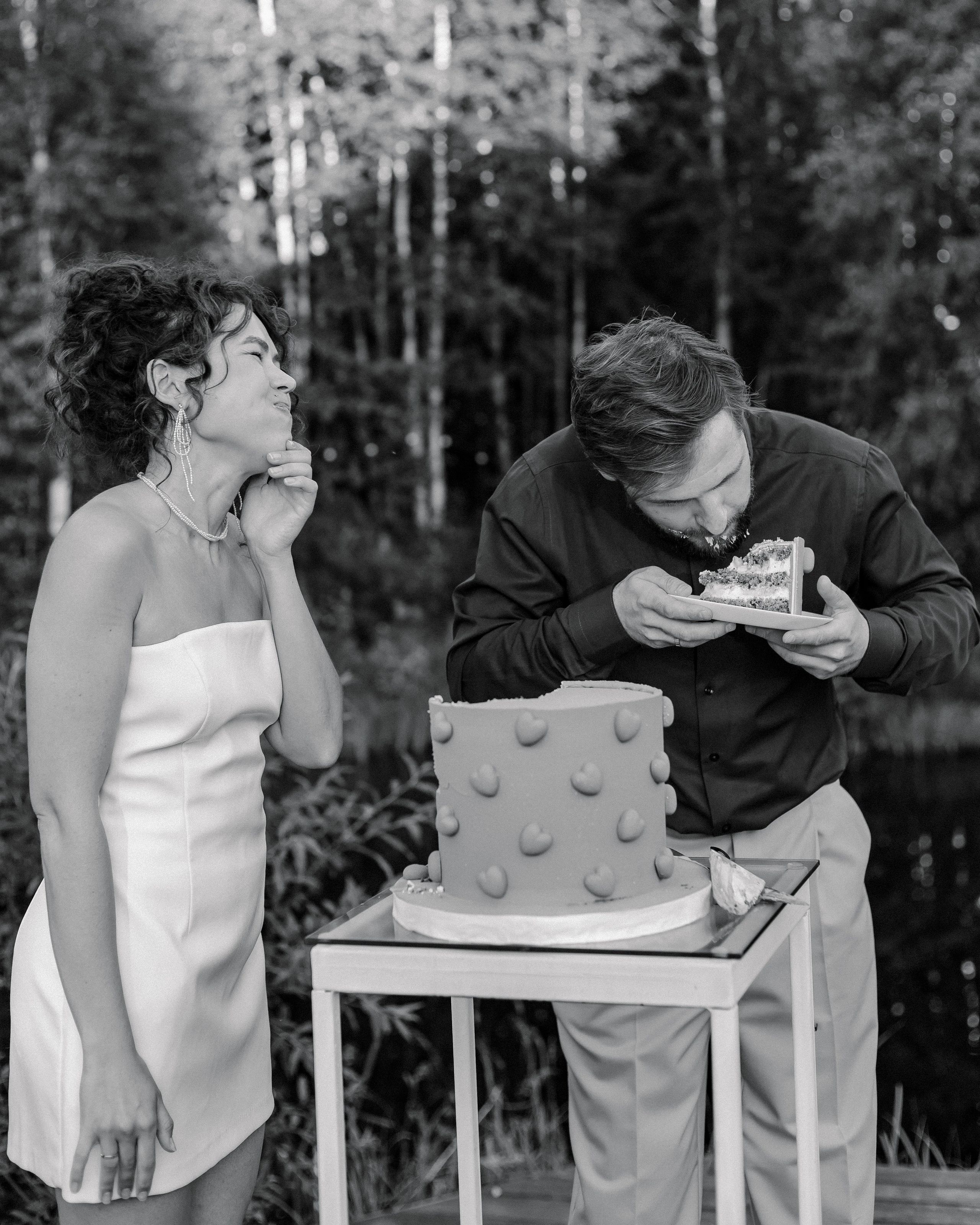 Плюс тридцать градусов на лужайке. Фотограф Андрей Куськало