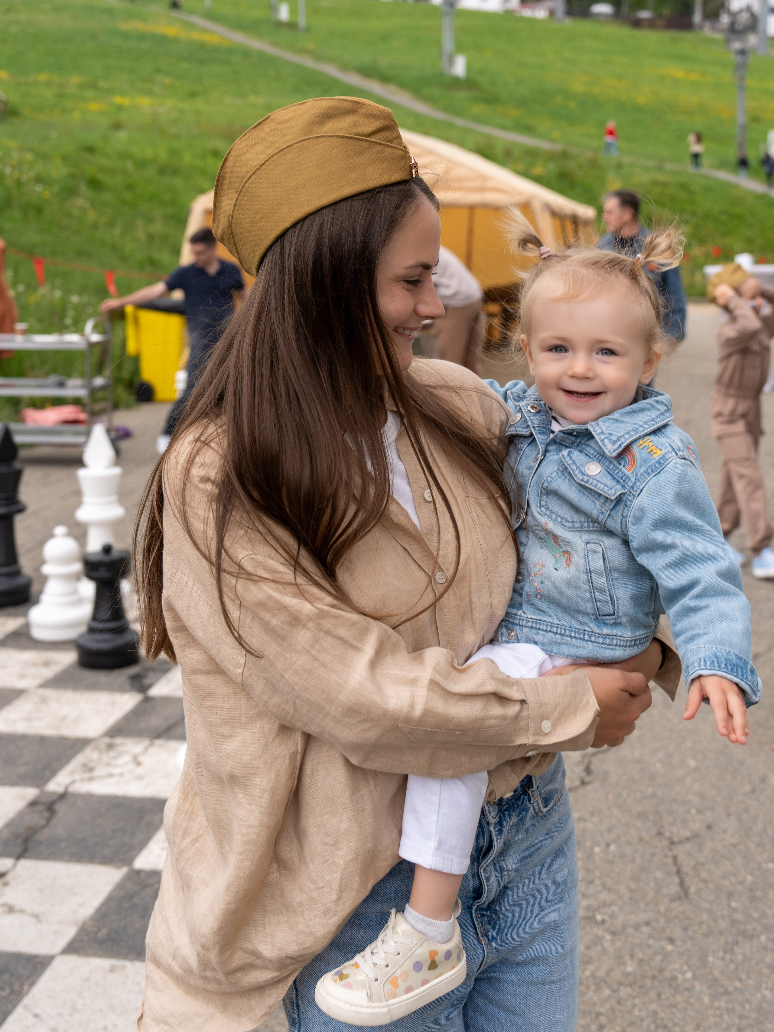 Шествие бессмертного полка 9 мая 2024 Rosa Springs. Репортажный фотограф в Красной Поляне и Сочи Павлюченко Екатерина