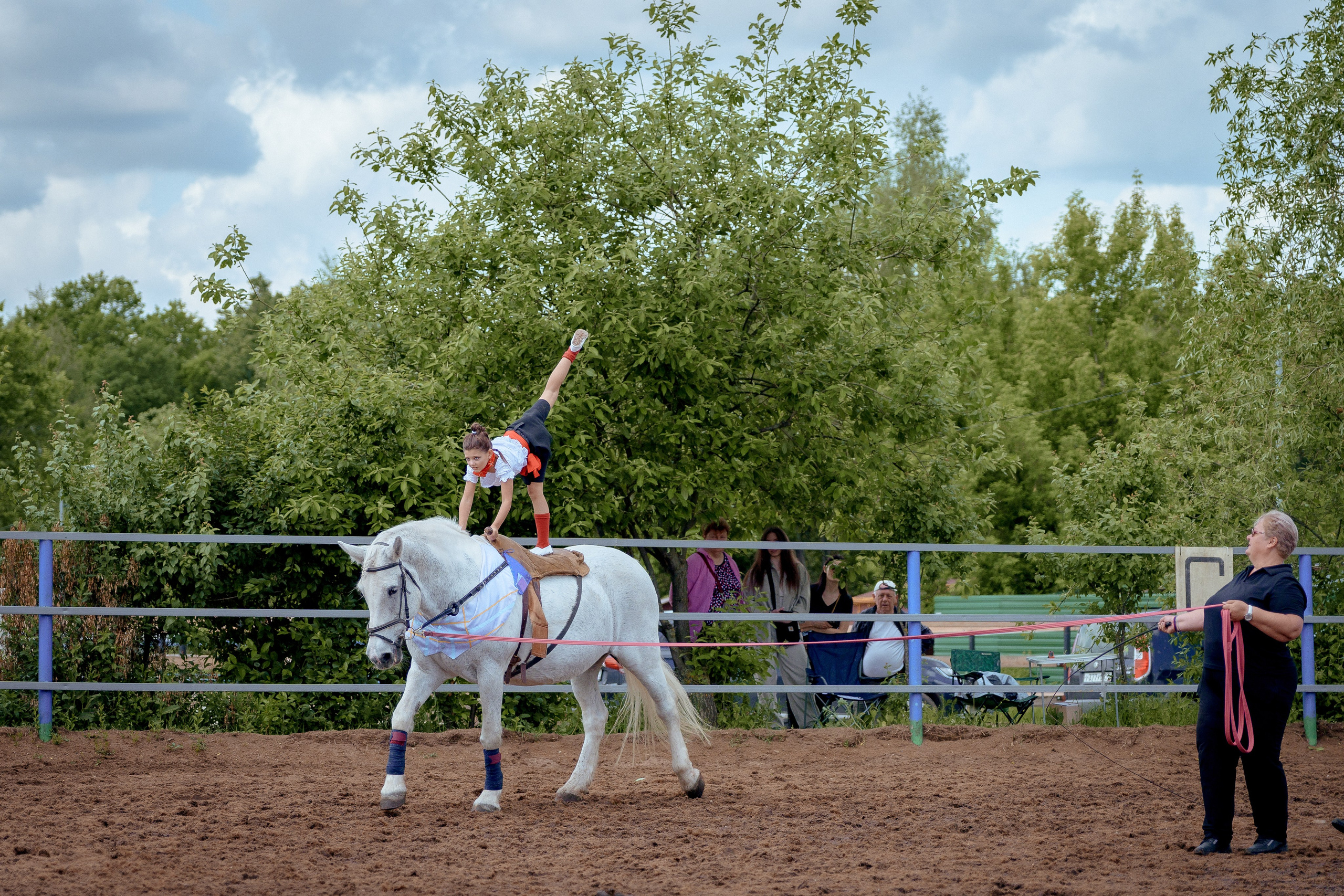Конный клуб Горки. Портретный и семейный фотограф в Москве/Видное