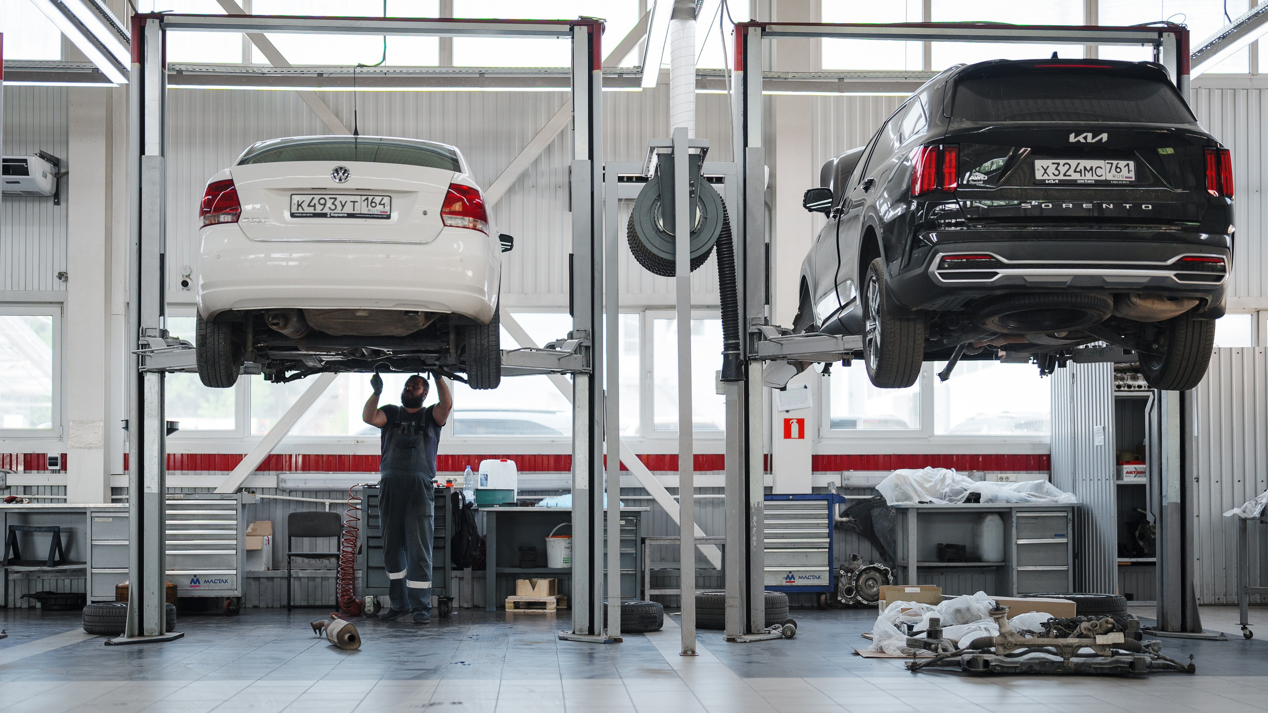 Автосалон «Боравто». Фотограф Олег Сотник