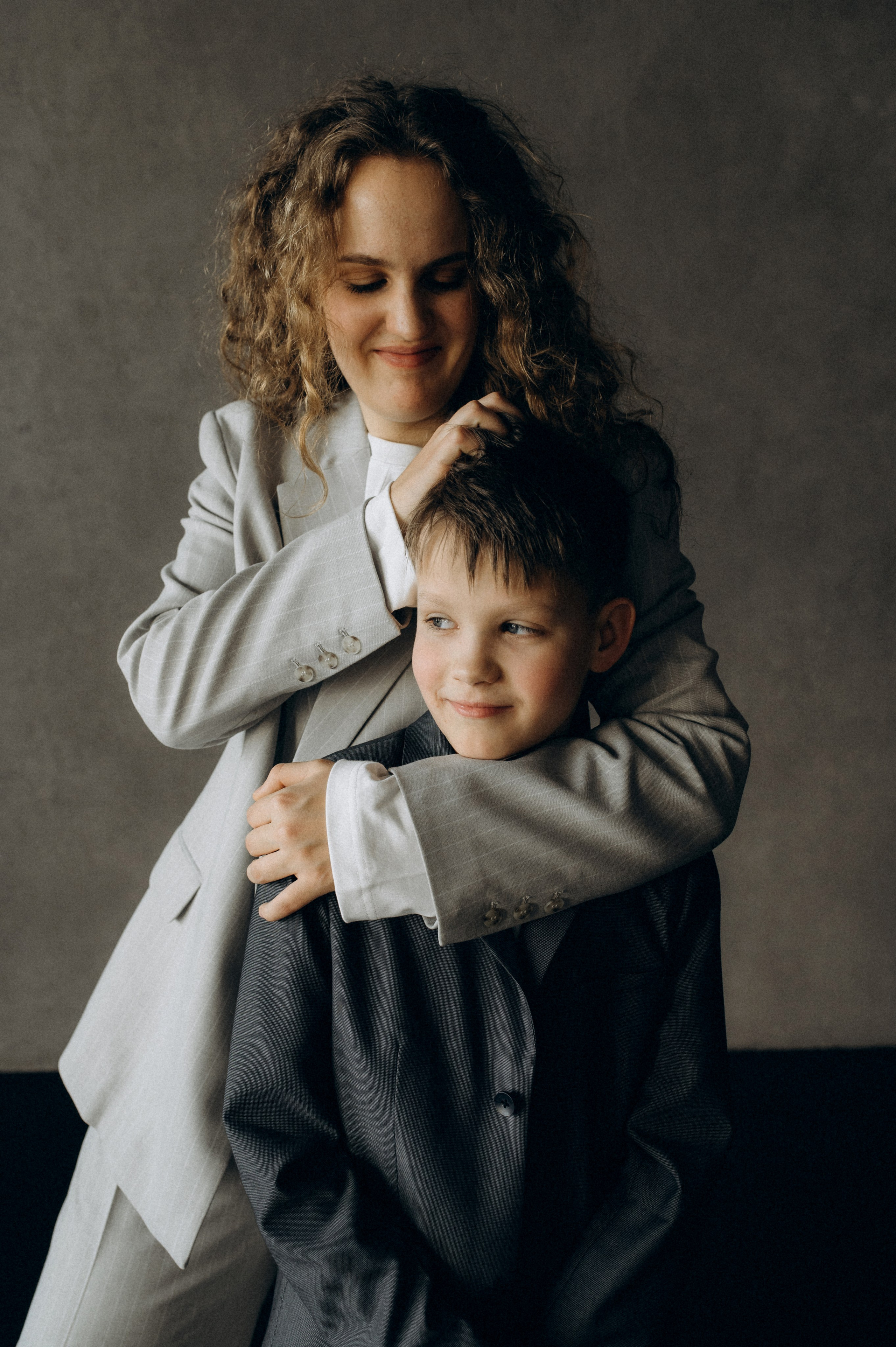 Фотосессия большой семьи в студии. Семейный фотограф в Новосибирске Женя Индрикова