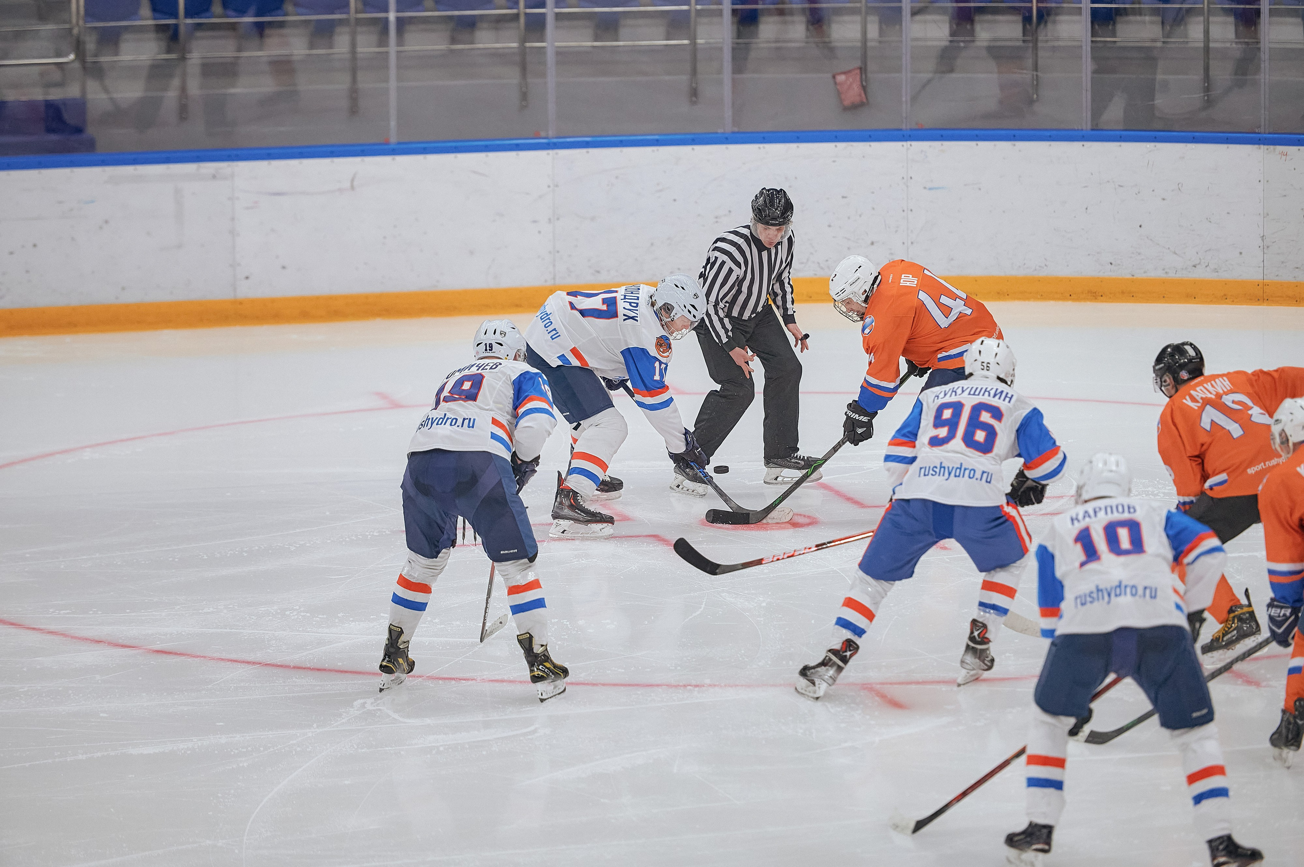 Портфолио репортажной фотосъёмки: Кристалл арена — Хоккей — РусГидро. Фотограф Яковлев Роман — Красноярск