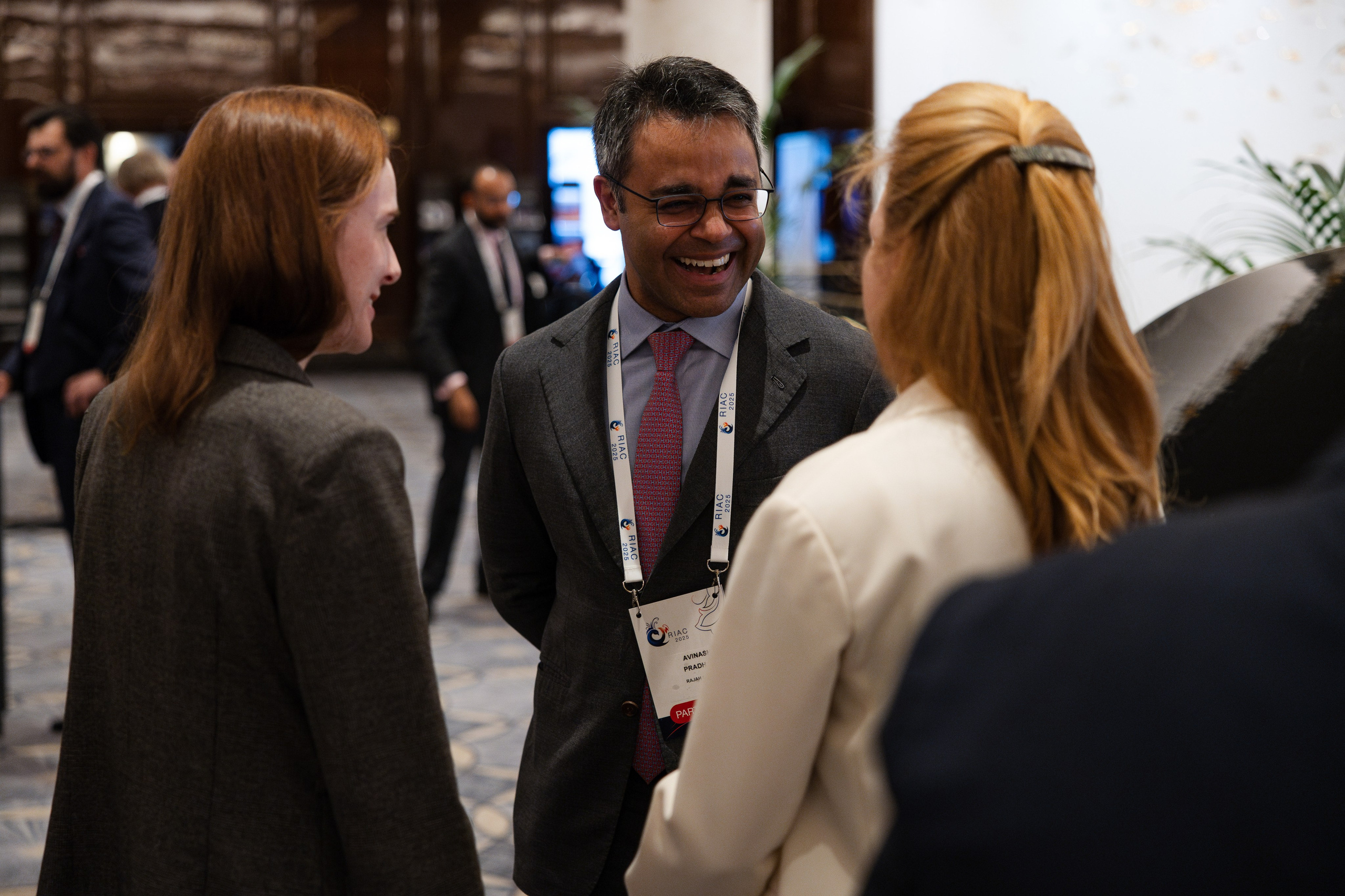 RIAC 2025. Свадебный репортажный фотограф в Москве