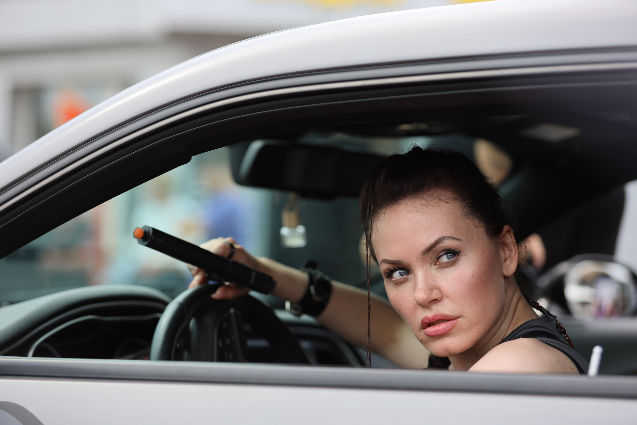 Лара крофт и Dodge Chalenger. Съемка в студии под ваш запрос, студийные съемки, фотографии архитектурных объектов — Александр Евстигнеев — фотограф Москва