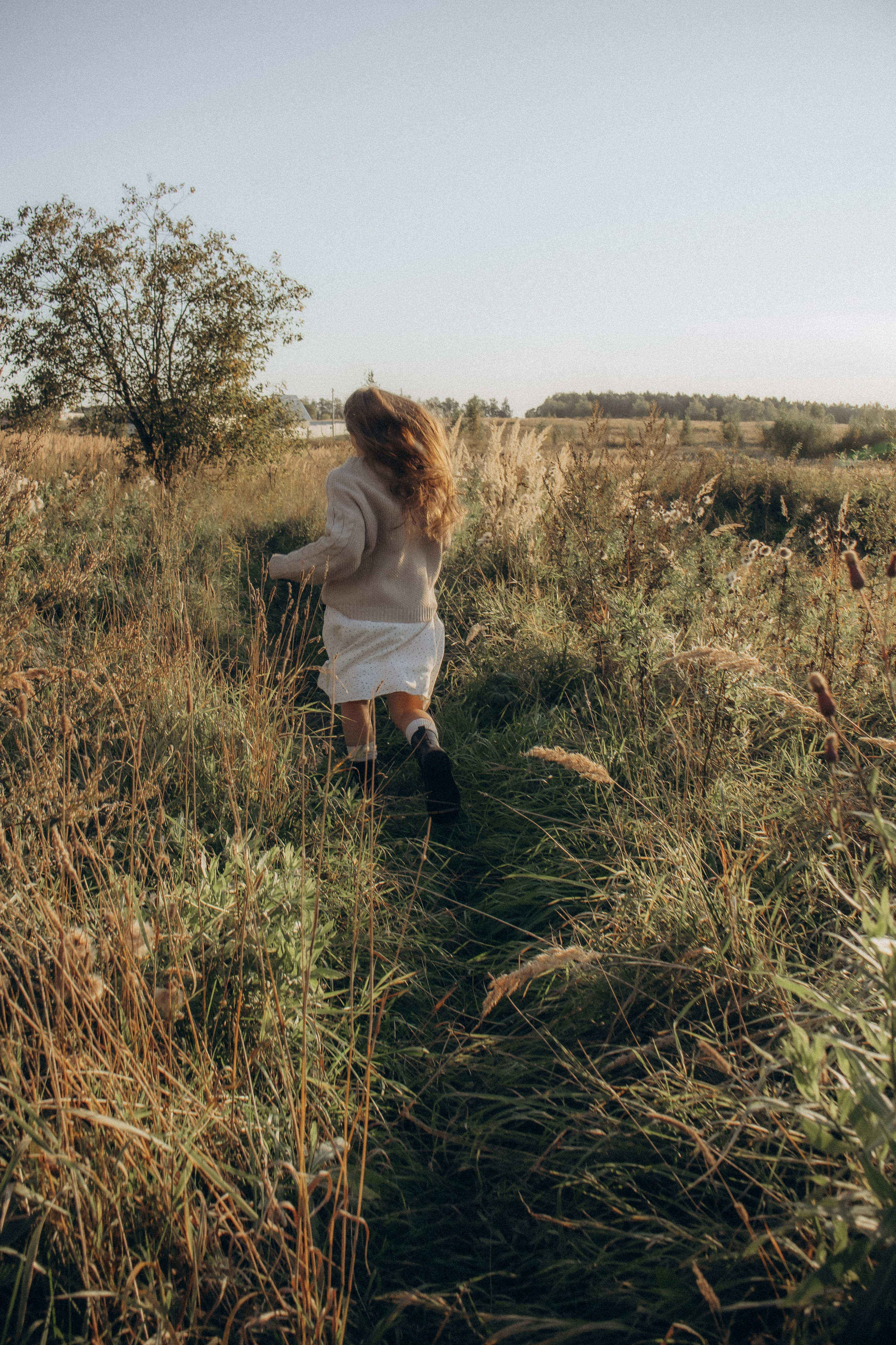Юля. Осенняя фотосессия в поле. Юлия Левада Семейный и женский фотограф
