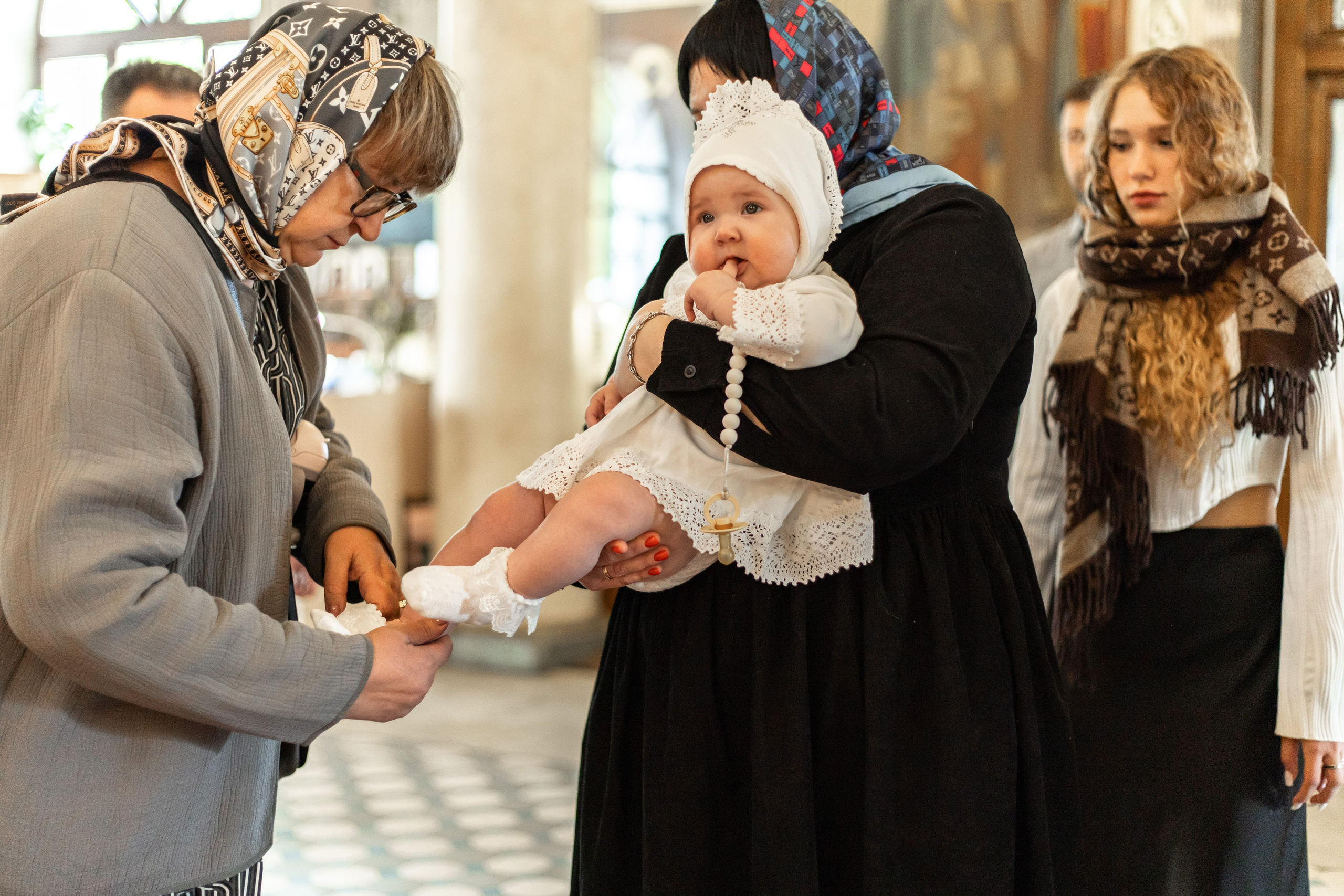 Крещение в Храме Веры, Надежды, Любови и матери их Софии. Профессиональный фотограф в Москве и Мо Мария Шантарёва