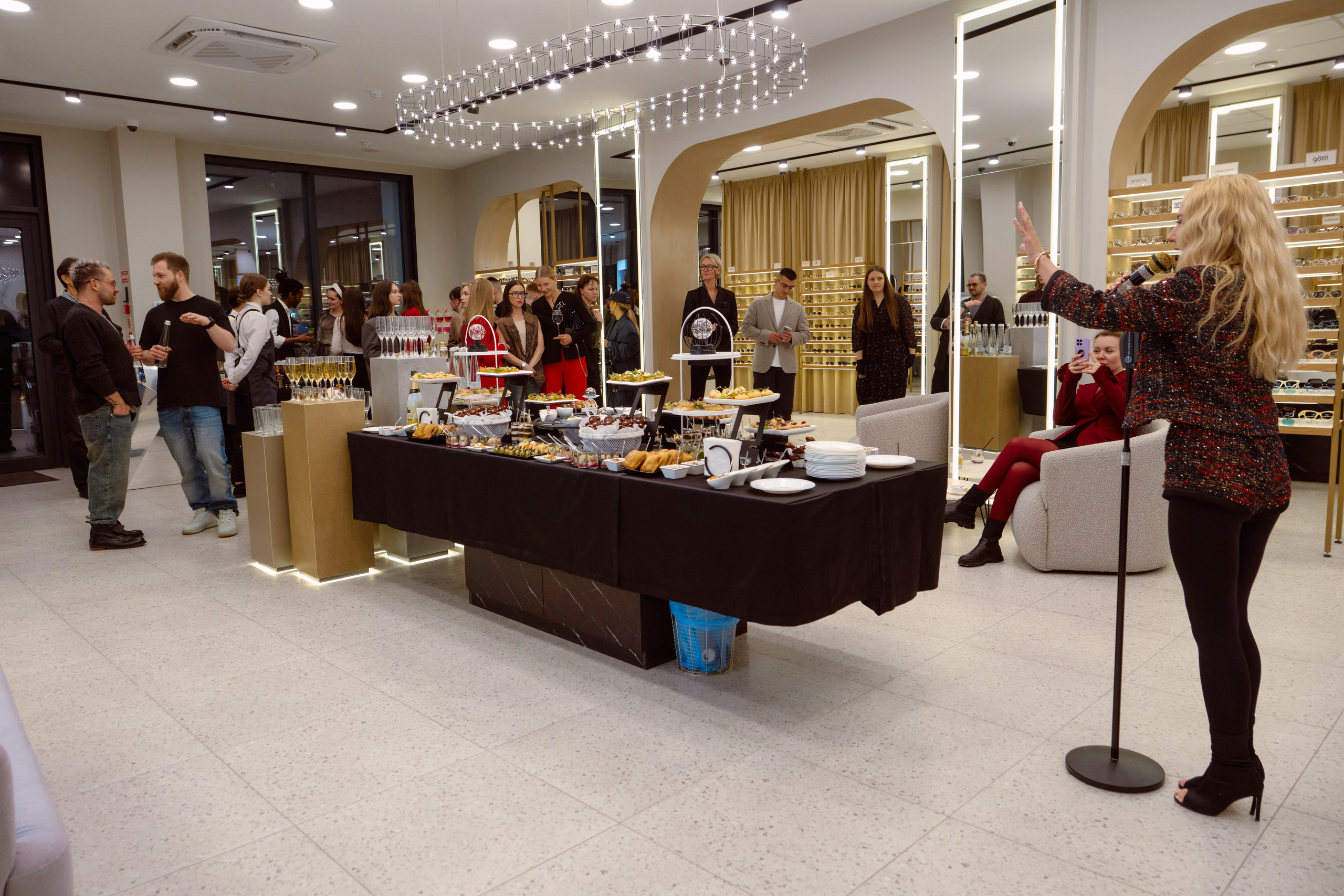 ОПТИК ЦЕНТ. Свадебный фотограф в Екатеринбурге Соседков Евгений