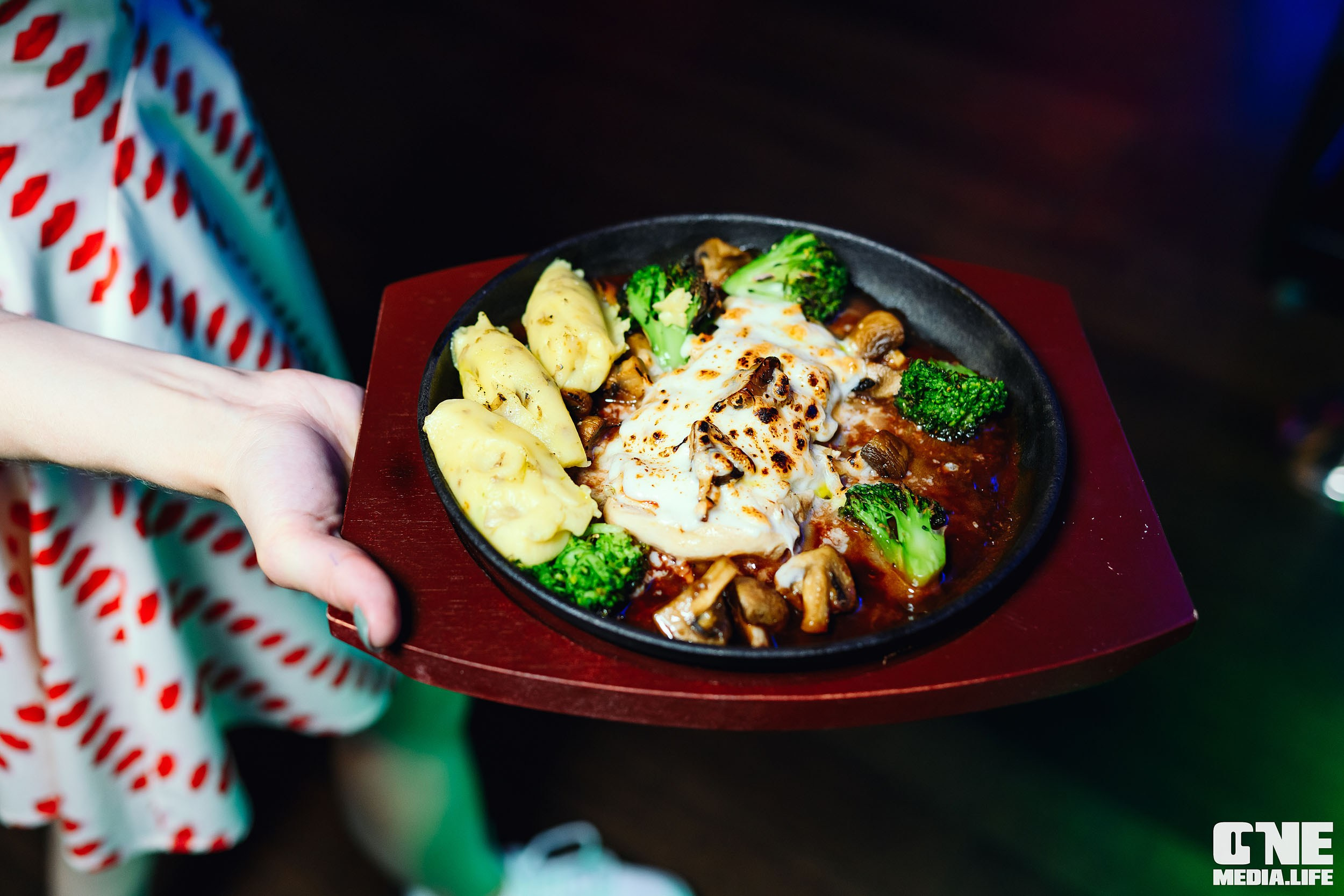 Фоторепортаж с вечеринки в ресторане Океан. One Media Life: фоторепортажи, фотоотчеты с мероприятий и заведений