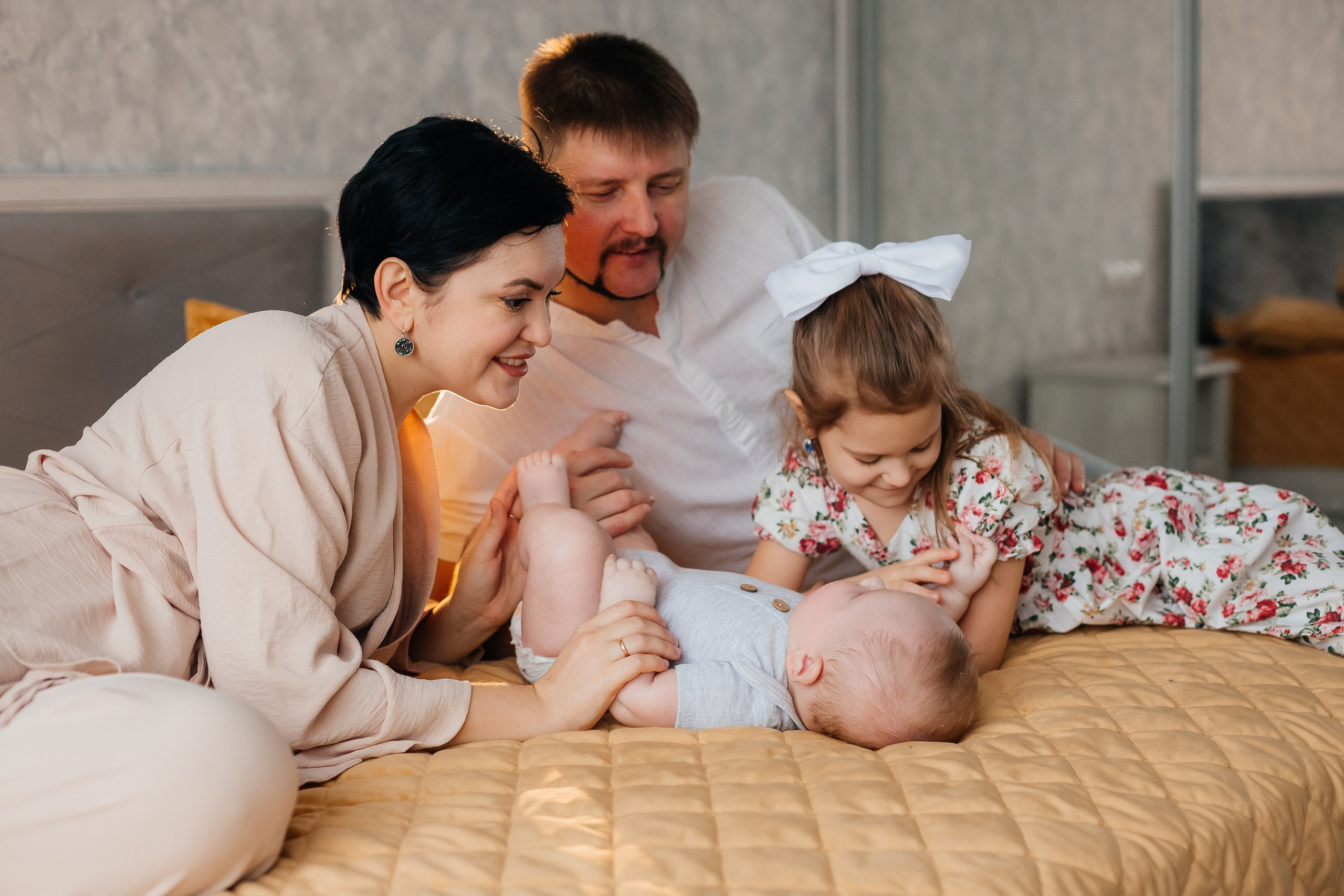 Уютная встреча. Фотограф новорожденных в г. Россошь Виктория Нечепуренко