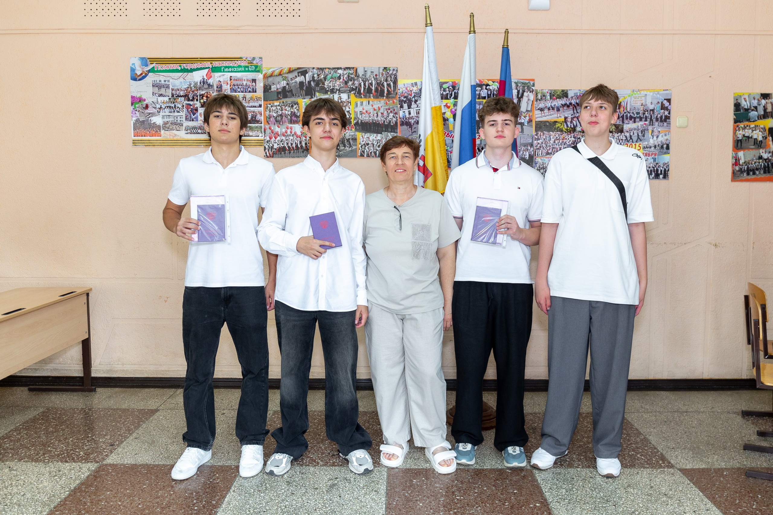 Вручение аттестатов (Гимназия№ 66). Фото и видеосъемка любых мероприятий в городе Краснодаре и Краснодарском крае. Щеколдин Антон