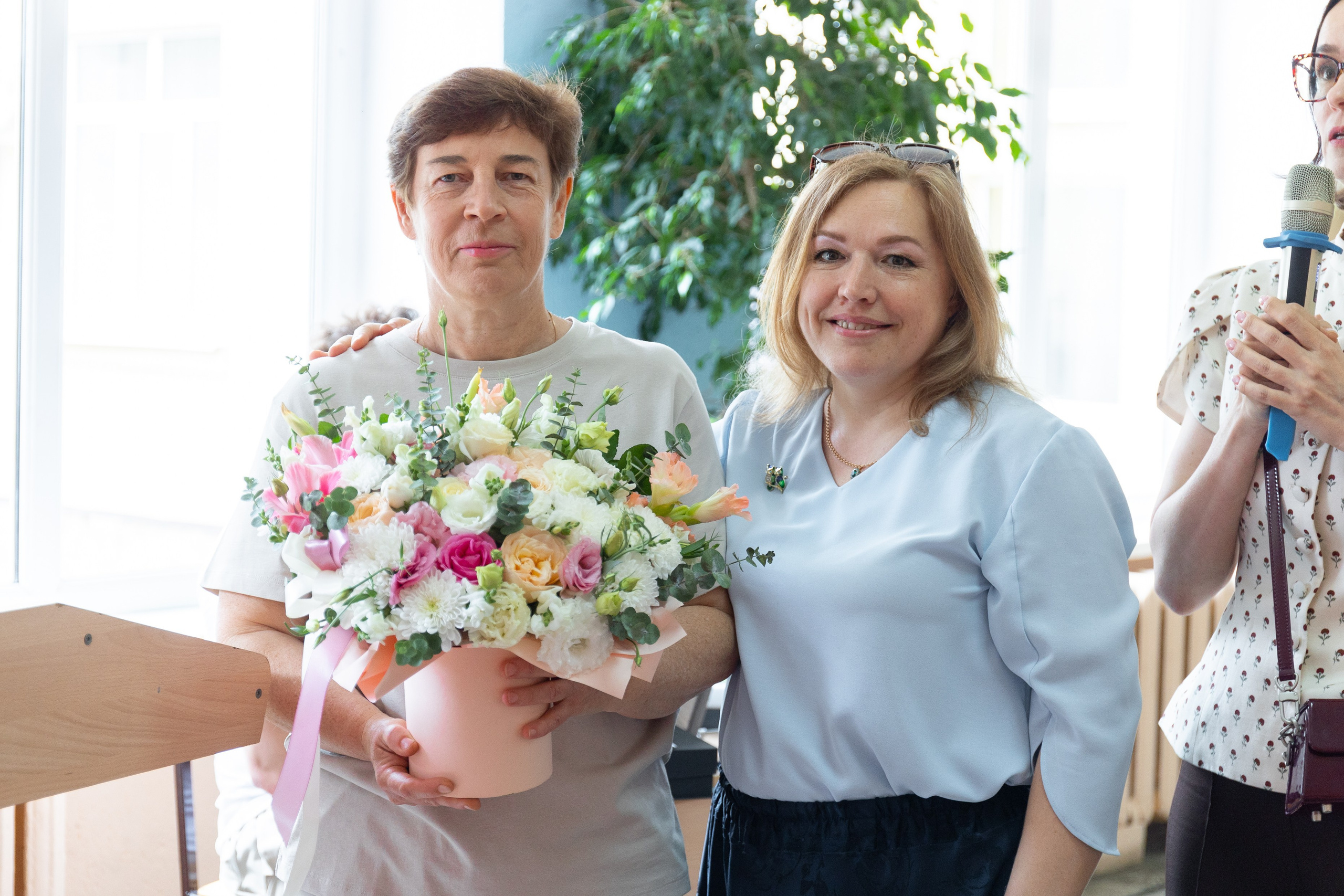 Вручение аттестатов (Гимназия№ 66). Фото и видеосъемка любых мероприятий в городе Краснодаре и Краснодарском крае. Щеколдин Антон