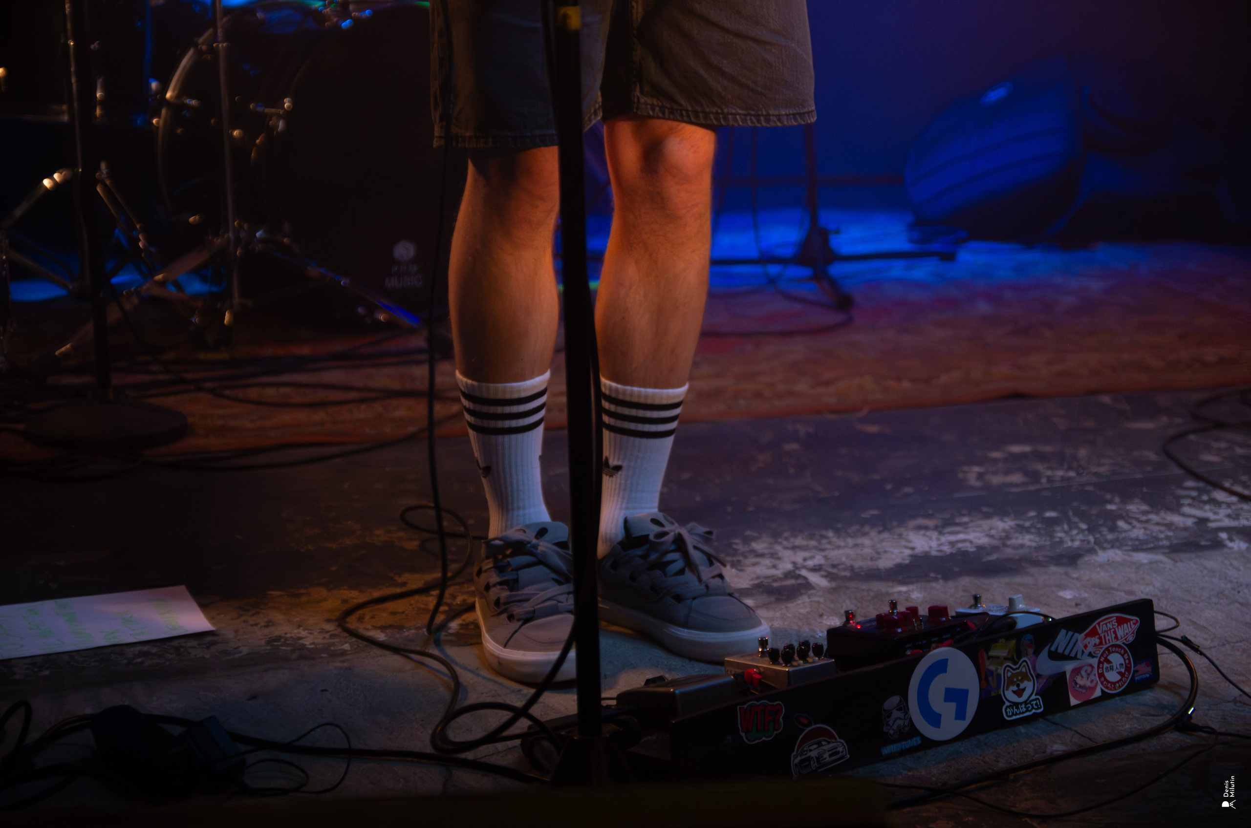 Рядом Ассенизаторы. Портретный фотограф Денис Милютин