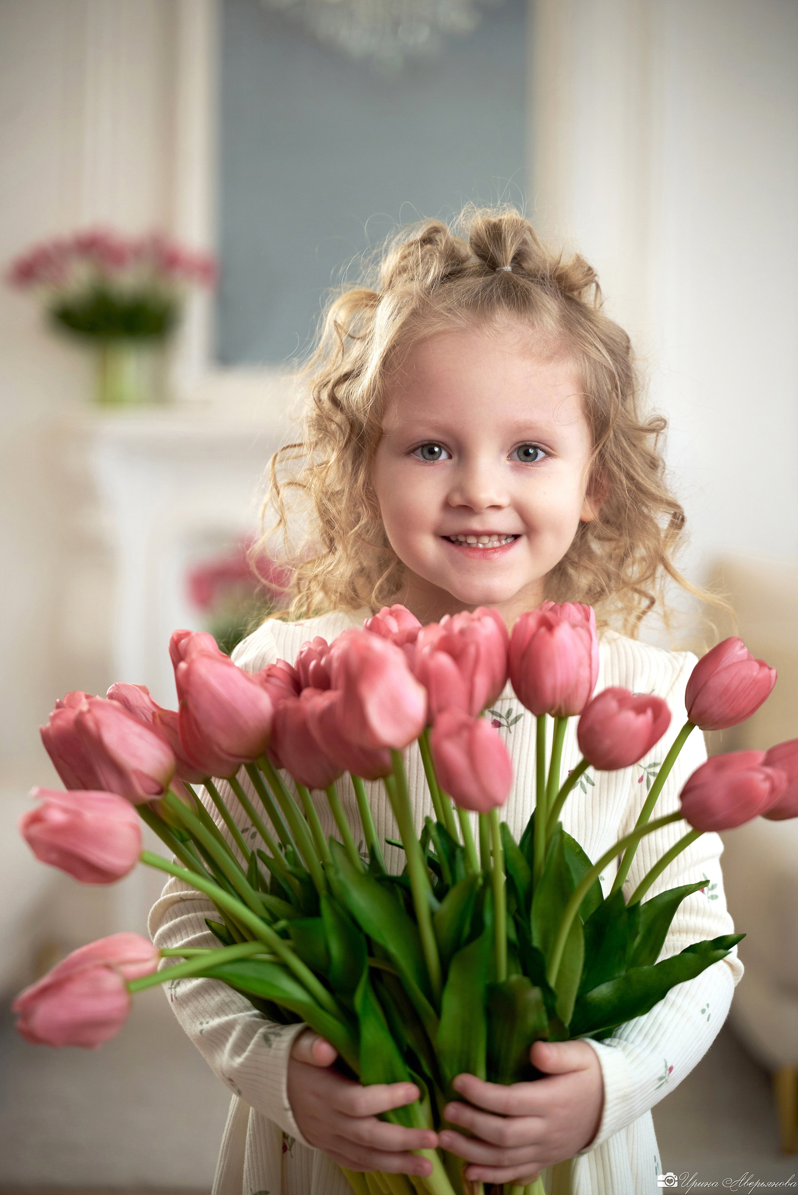 Детская фотосессия с тюльпанами. Фотограф в Ульяновске Ирина Аверьянова
