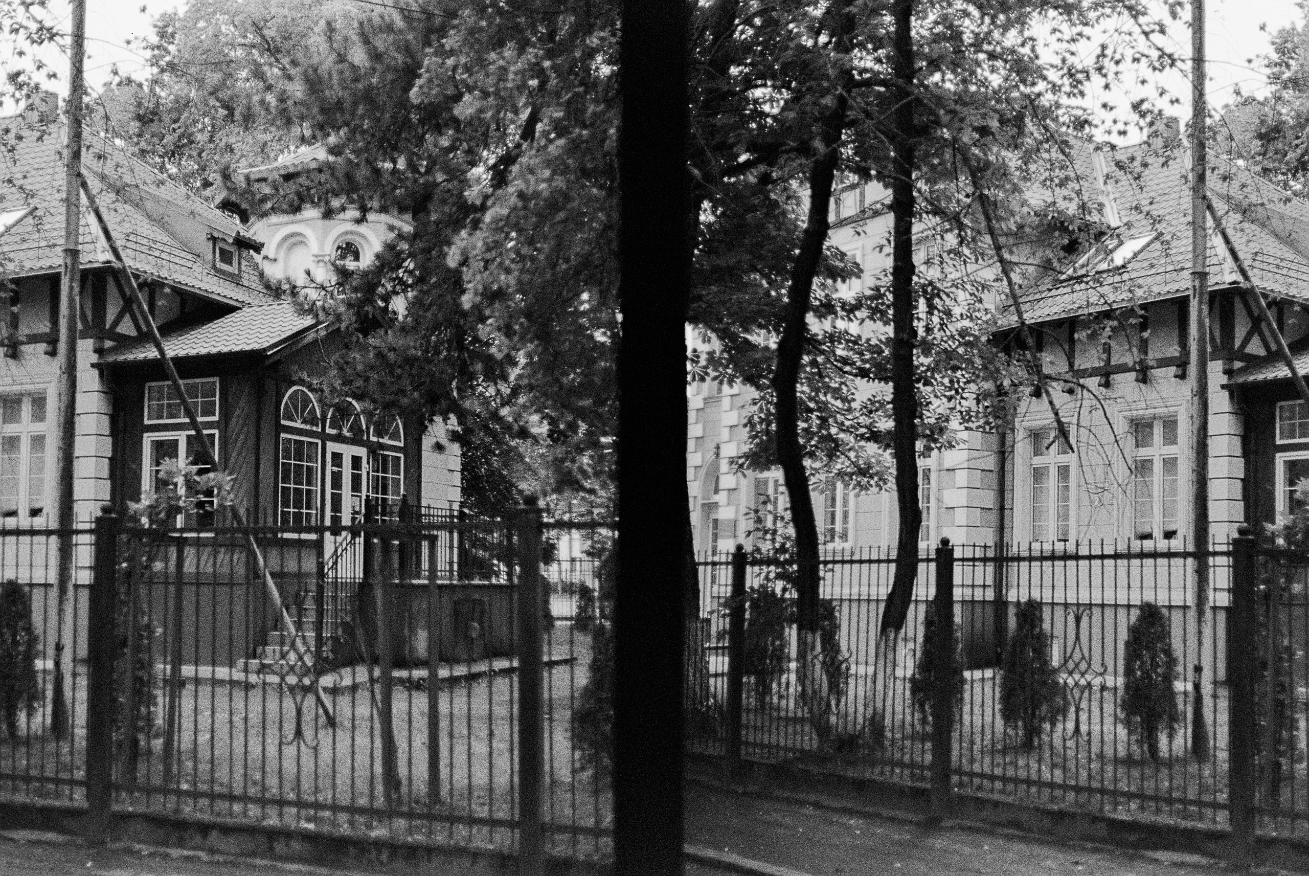 Olympus PEN FT — F.Zuiko Auto-S 38 mm f/1.8 / Kodak Color 200 plus (просрочка)