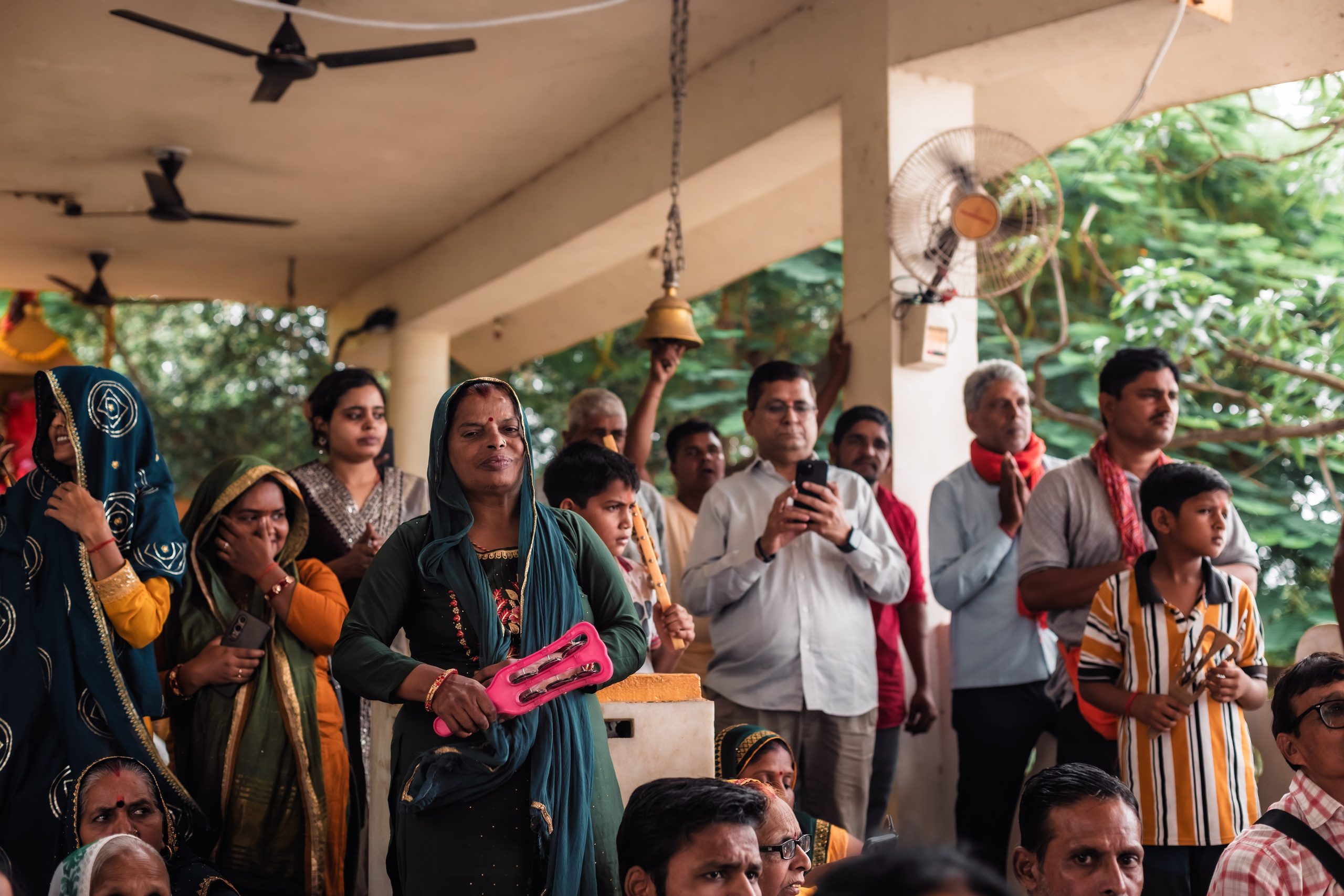 Abhisheka Devraha Baba on Sri Devdas ji maharaj bd. Mariam Bagdasaryan