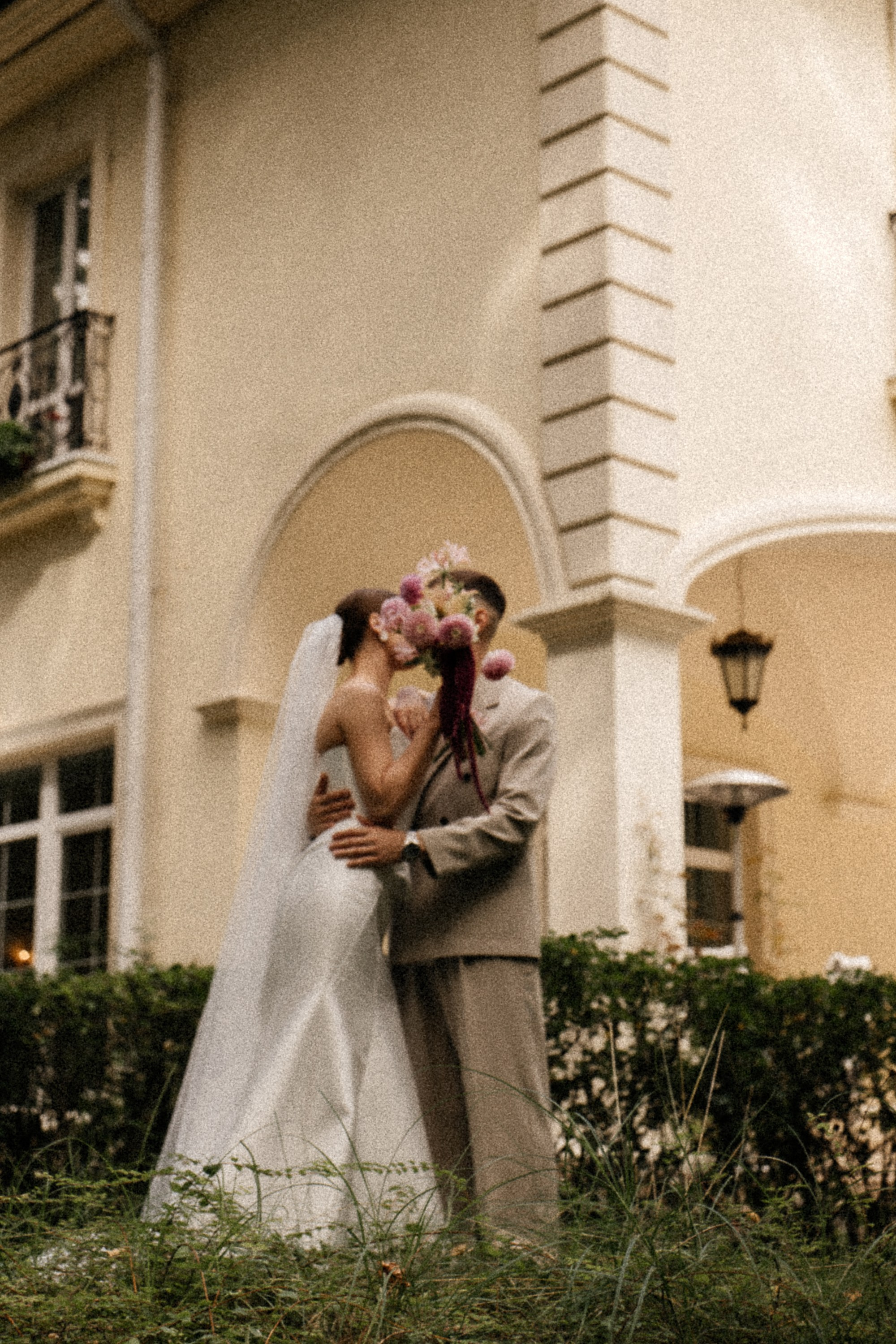 Свадьбная фотосессия в отеле Кронон (Гродно, Беларусь). Свадебный и семейный фотограф Виолетта Сидельникова. Краснодар, Россия, Беларусь, Европа
