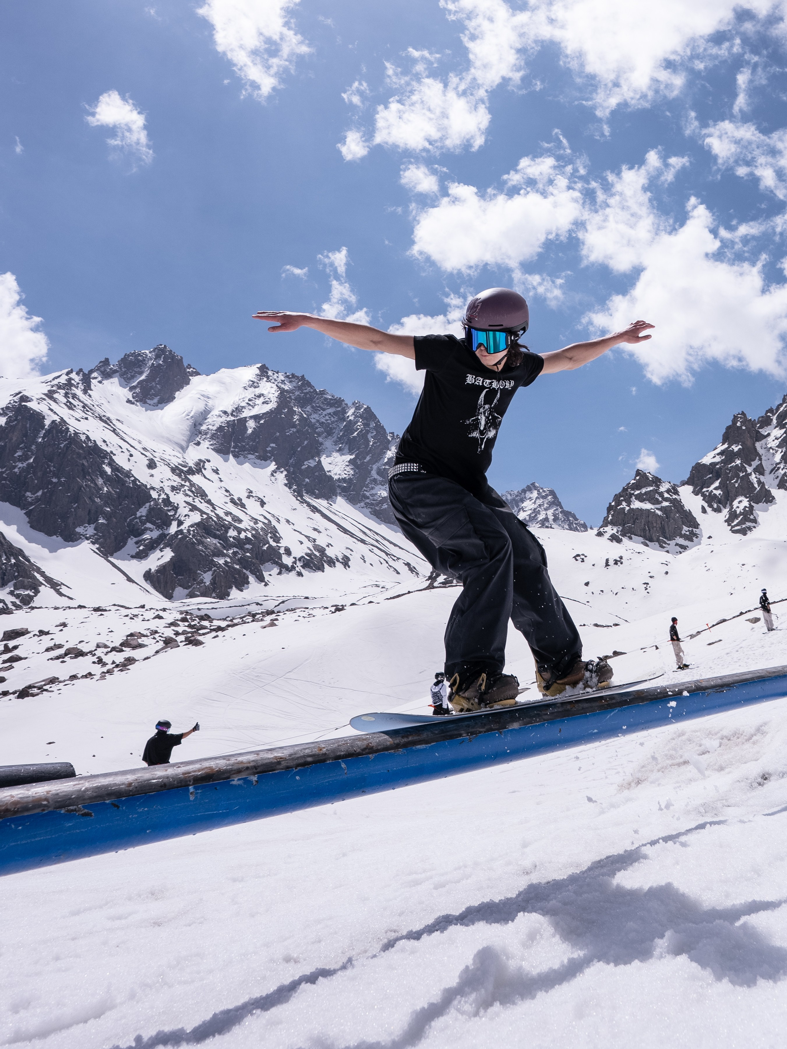 Gorilla IMBA CAMP 2026. Сайт Алматинского НЮ АРТ, будуар и фэшн фотографа Дениса Карпенко