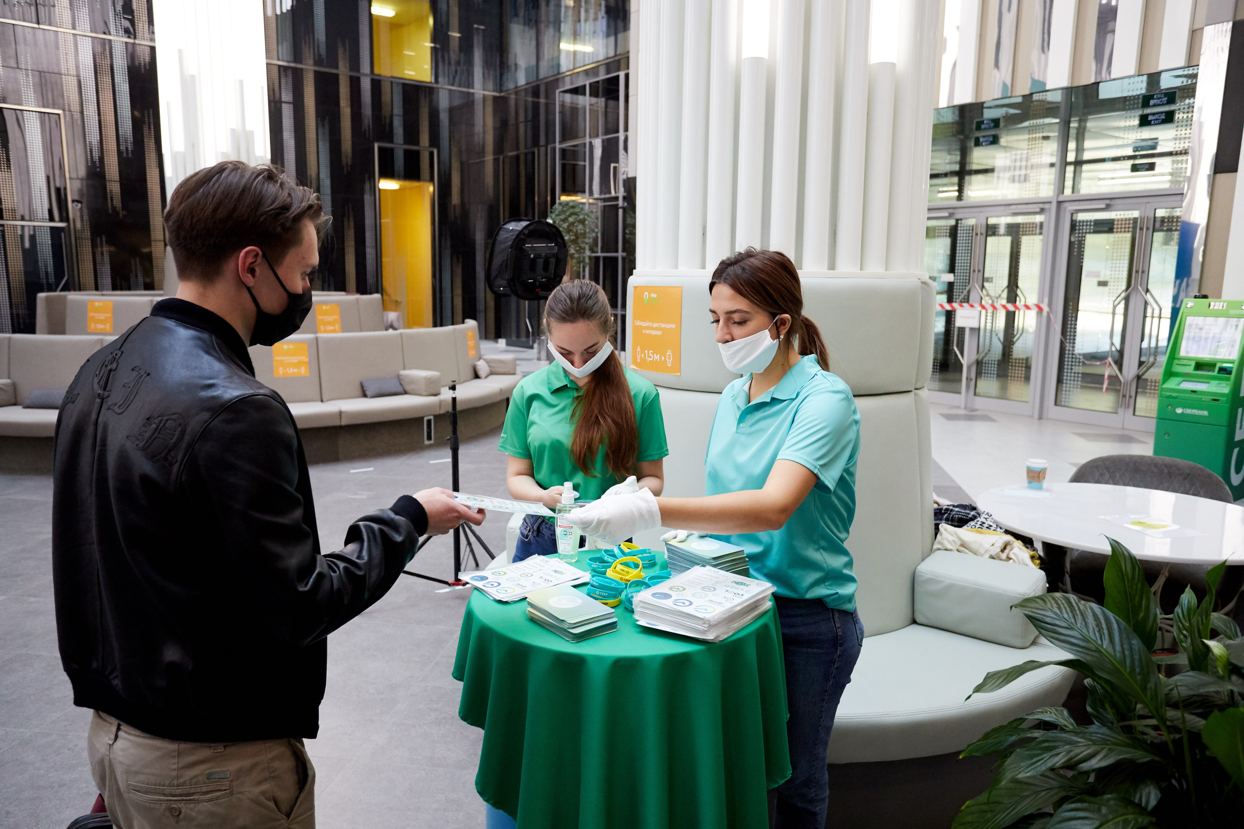 Сбербанк (акция). Репортажный Фотограф