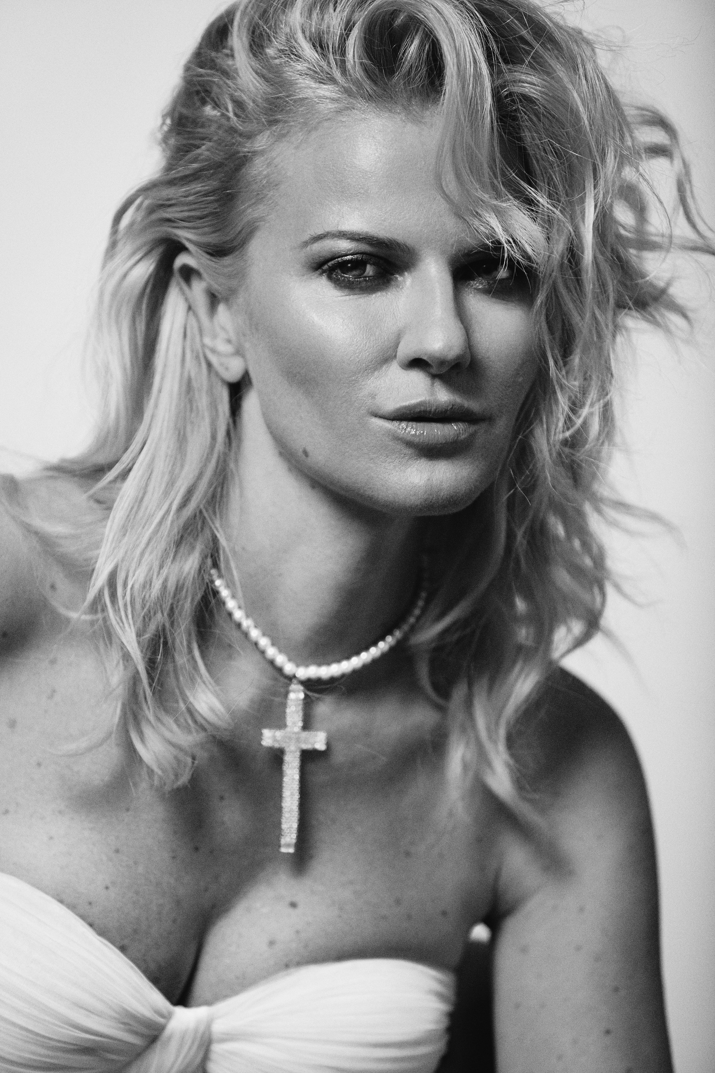 Персональная фотосессия в студии в Москве. Фотограф Продюсер в горах КБР / Москва  Нальчик Горы