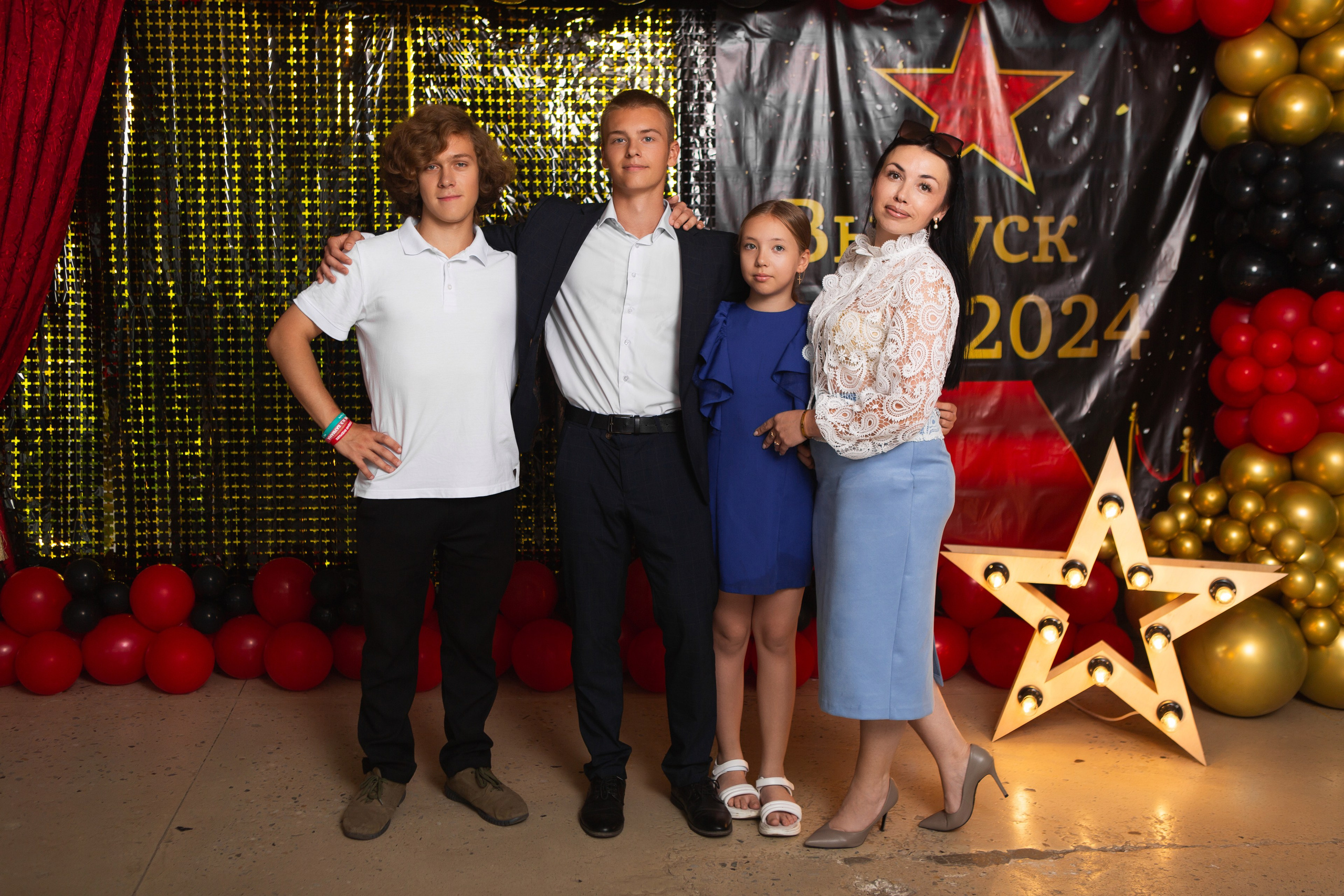 ФОТОСЕССИЯ С РОДИТЕЛЯМИ «ВЫПУСКНОЙ» 2024 г. 9 ШКОЛА г. МЦЕНСК. ТВОЙ АЛЬБОМ / ТВОИ ПРАВИЛА