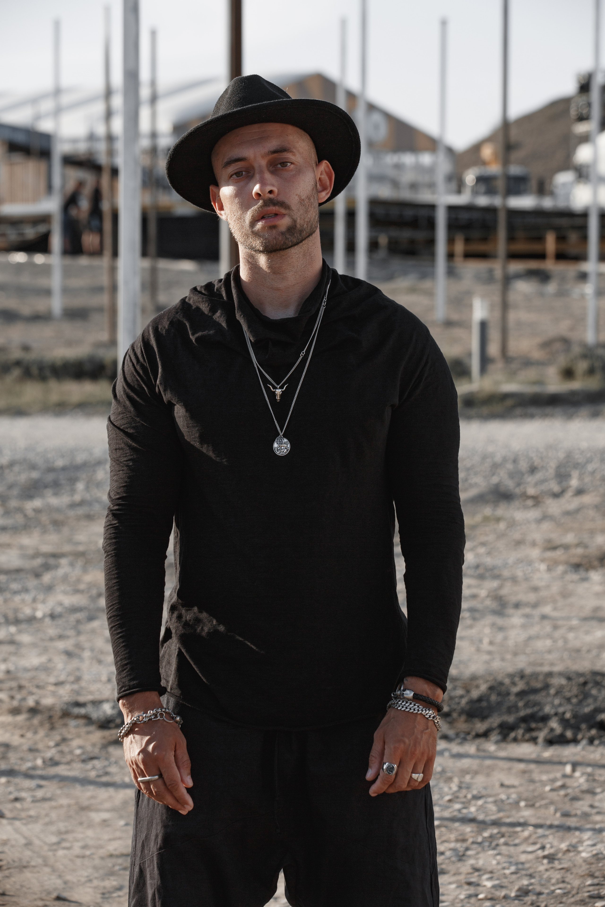 Мужчины. The main