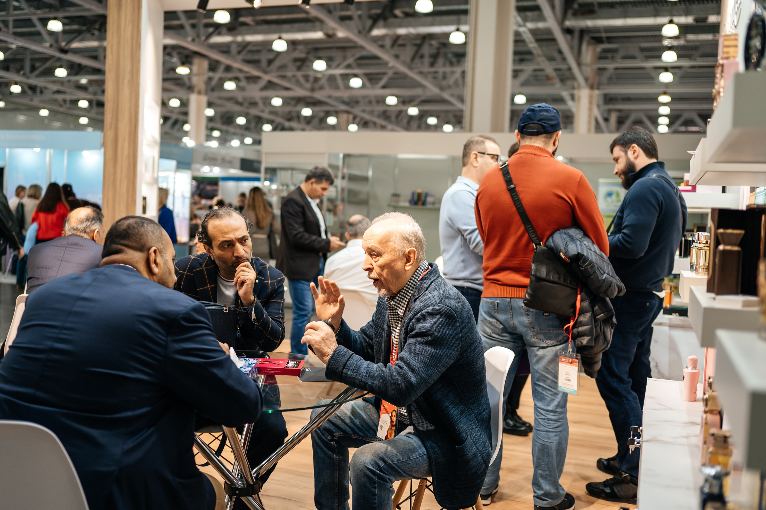 Almas parfumes Intersharm 2025. Фотограф в Москве Елена Брюханова