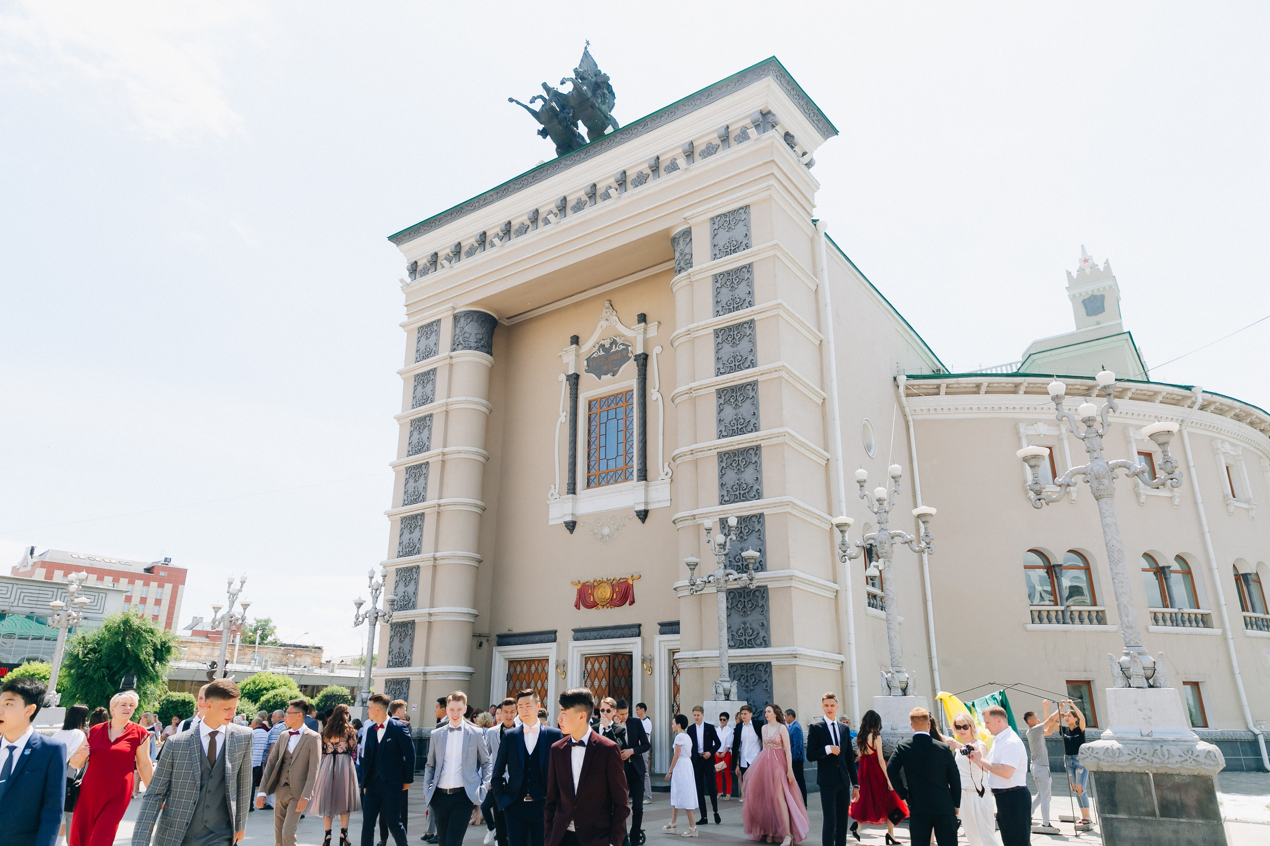 Вручение аттестатов 14 Гимназия. Свадебный и семейный фотограф в Улан-Удэ