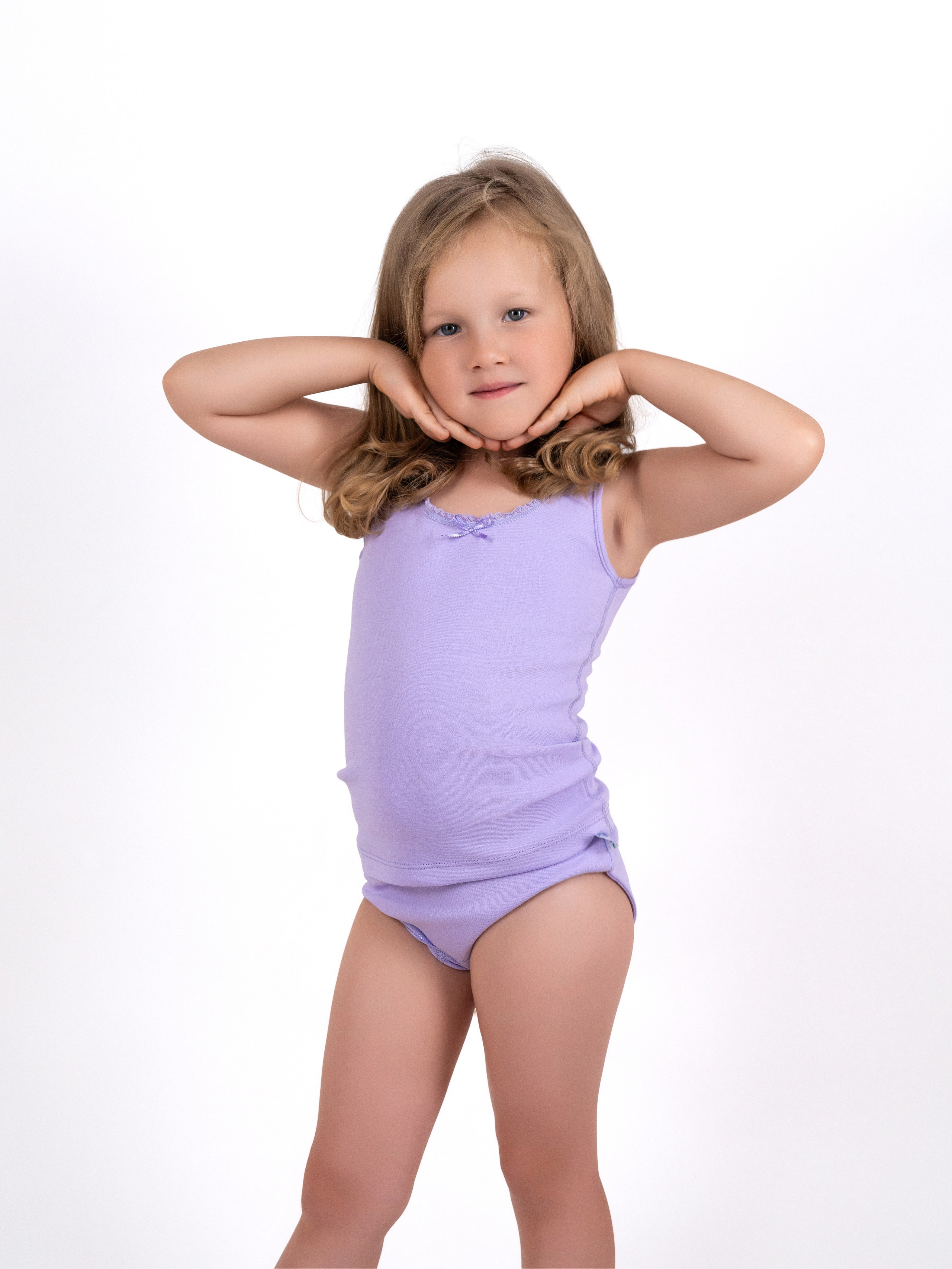 Детские комплект нижнего белья, фотосъемка для маркетплейсов, детская модельная съемка. Олейник Денис — предметный фотограф, фотограф для маркетплейсов в Казани