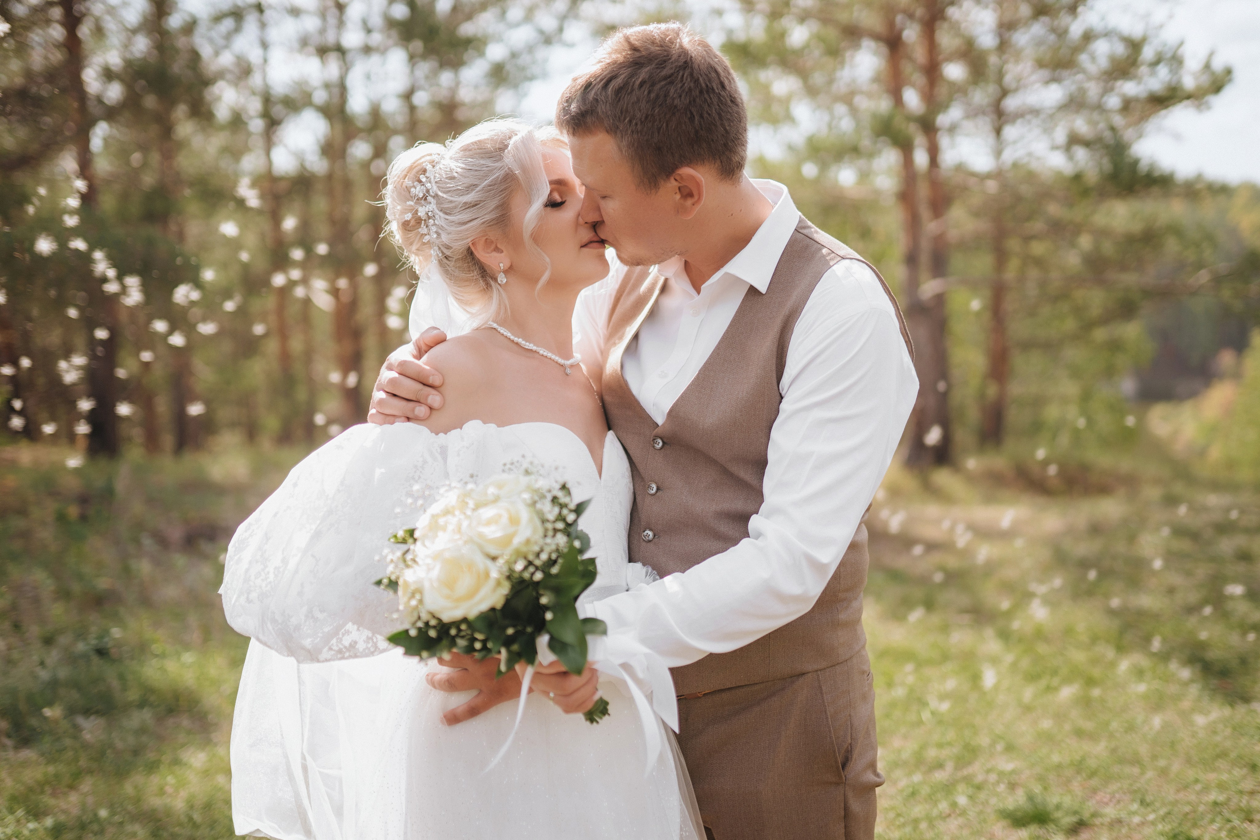 Свадебная прогулка на природе Каменска-Уральского