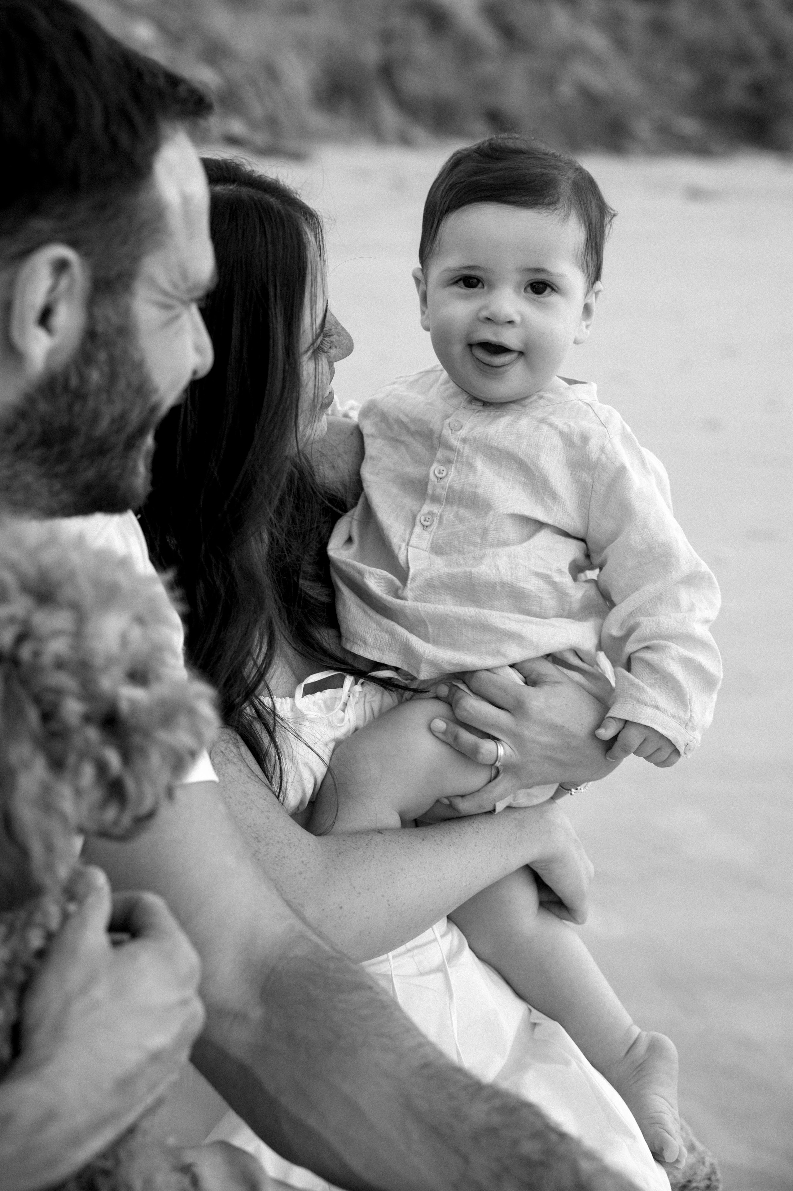 First year family photos near the sea. Главная