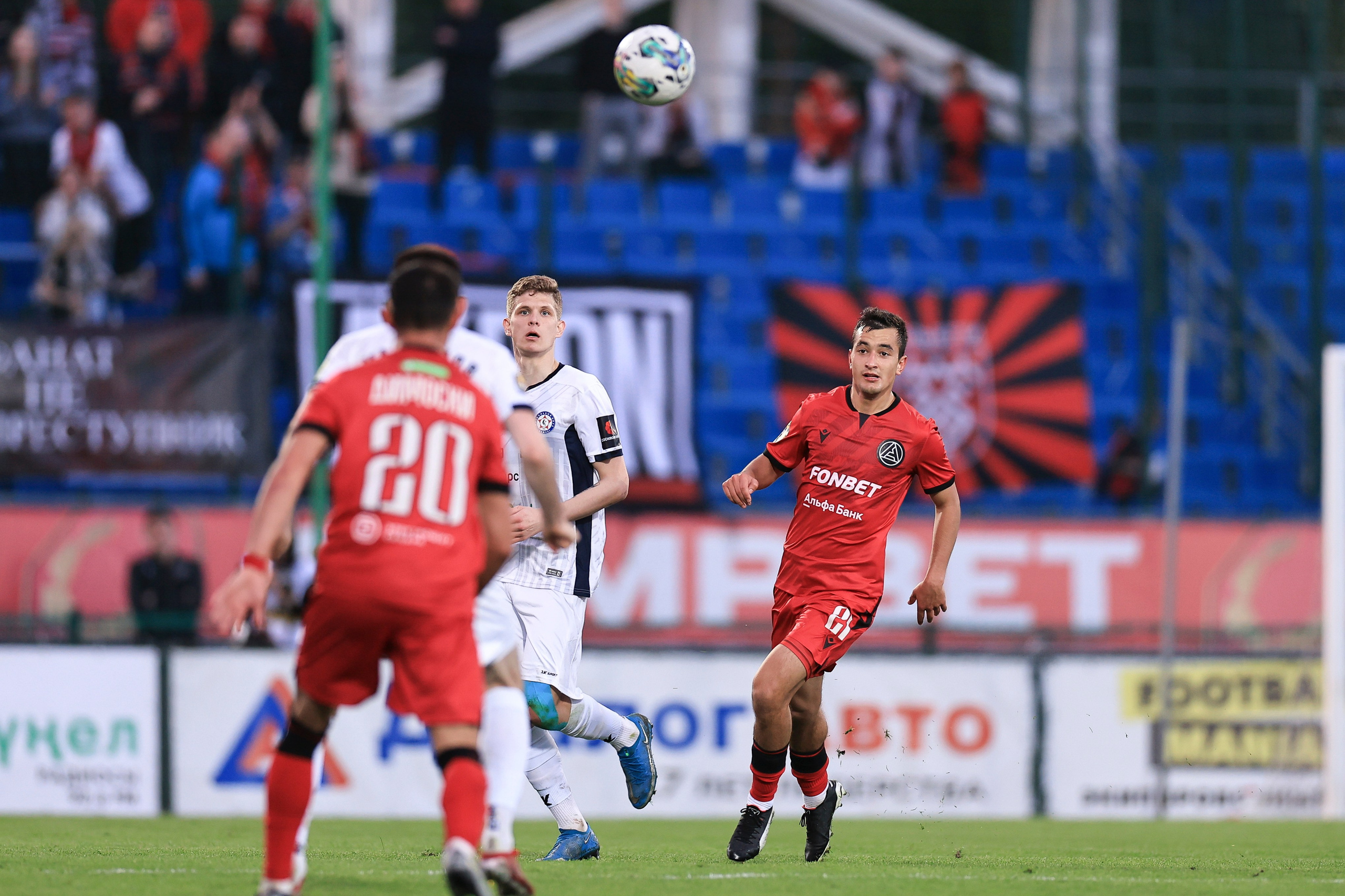 ФК Камаз — ФК Акрон. Спортивный репортажный фотограф Казань Нафис Сиразетдинов