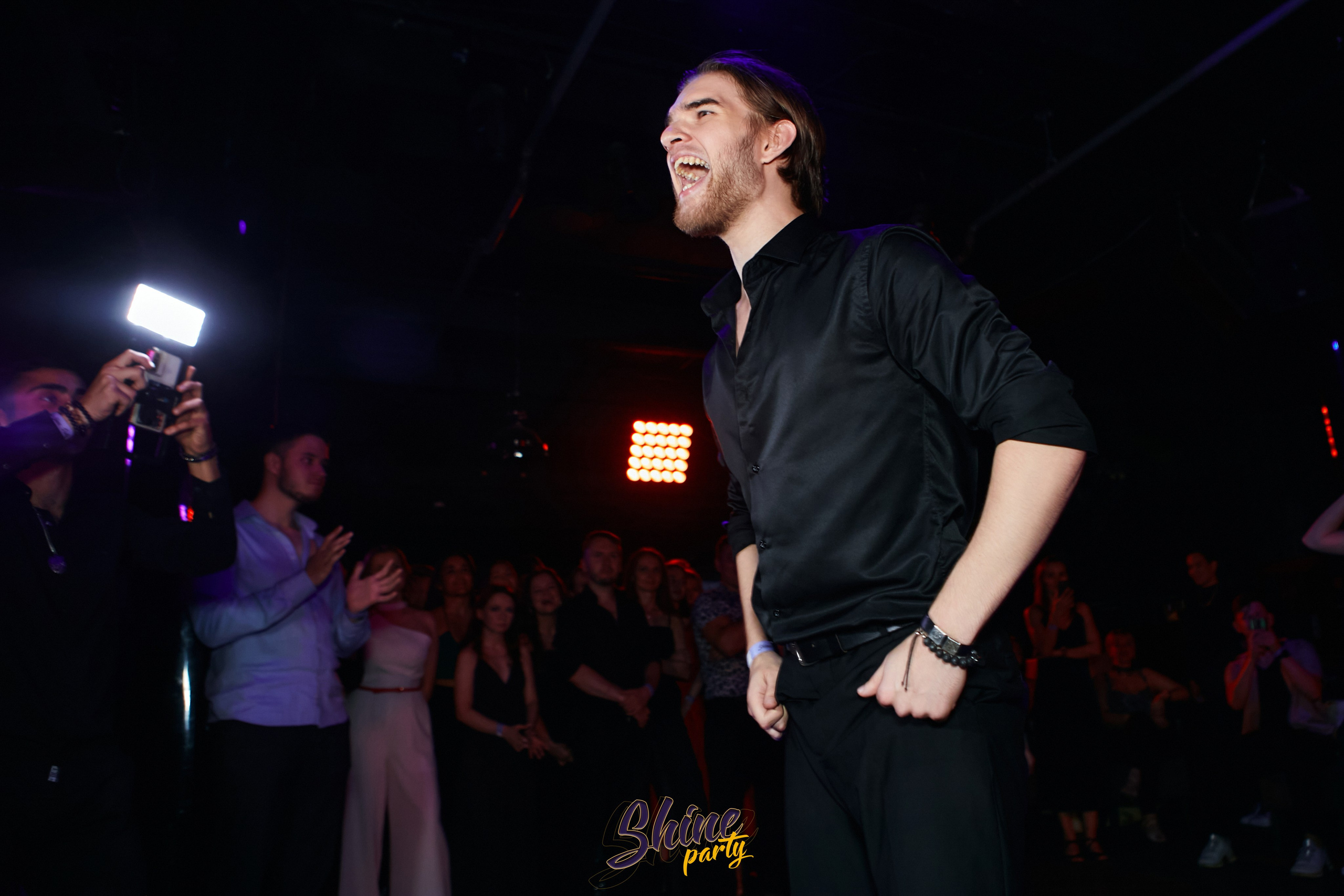 Shine party bachata. Свадебный фотограф