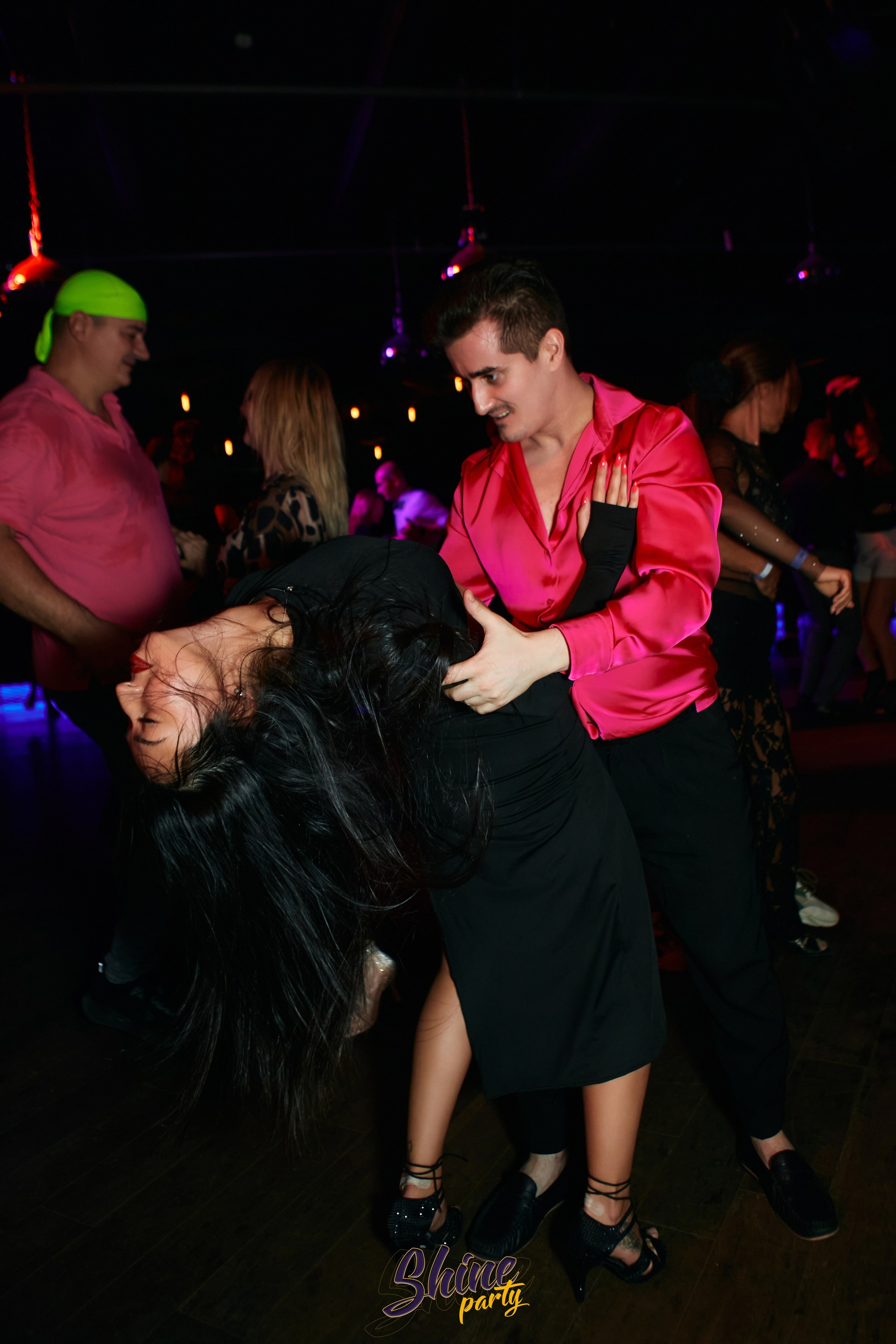 Shine party bachata. Свадебный фотограф