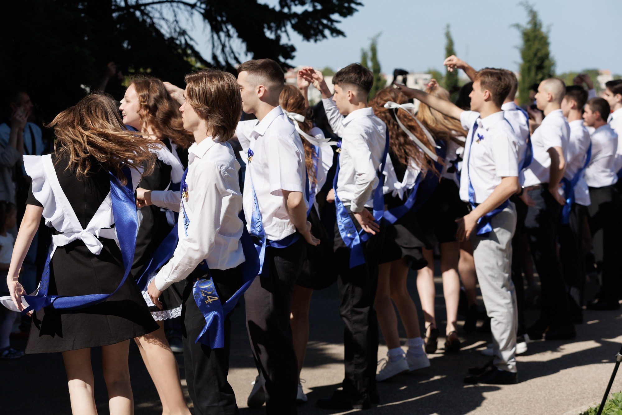 Последний звонок в Гимназии № 1, г. Севастополь. Свадебный фотограф, фотосъемка в Крыму, Севастополе, Симферополе, Ялте