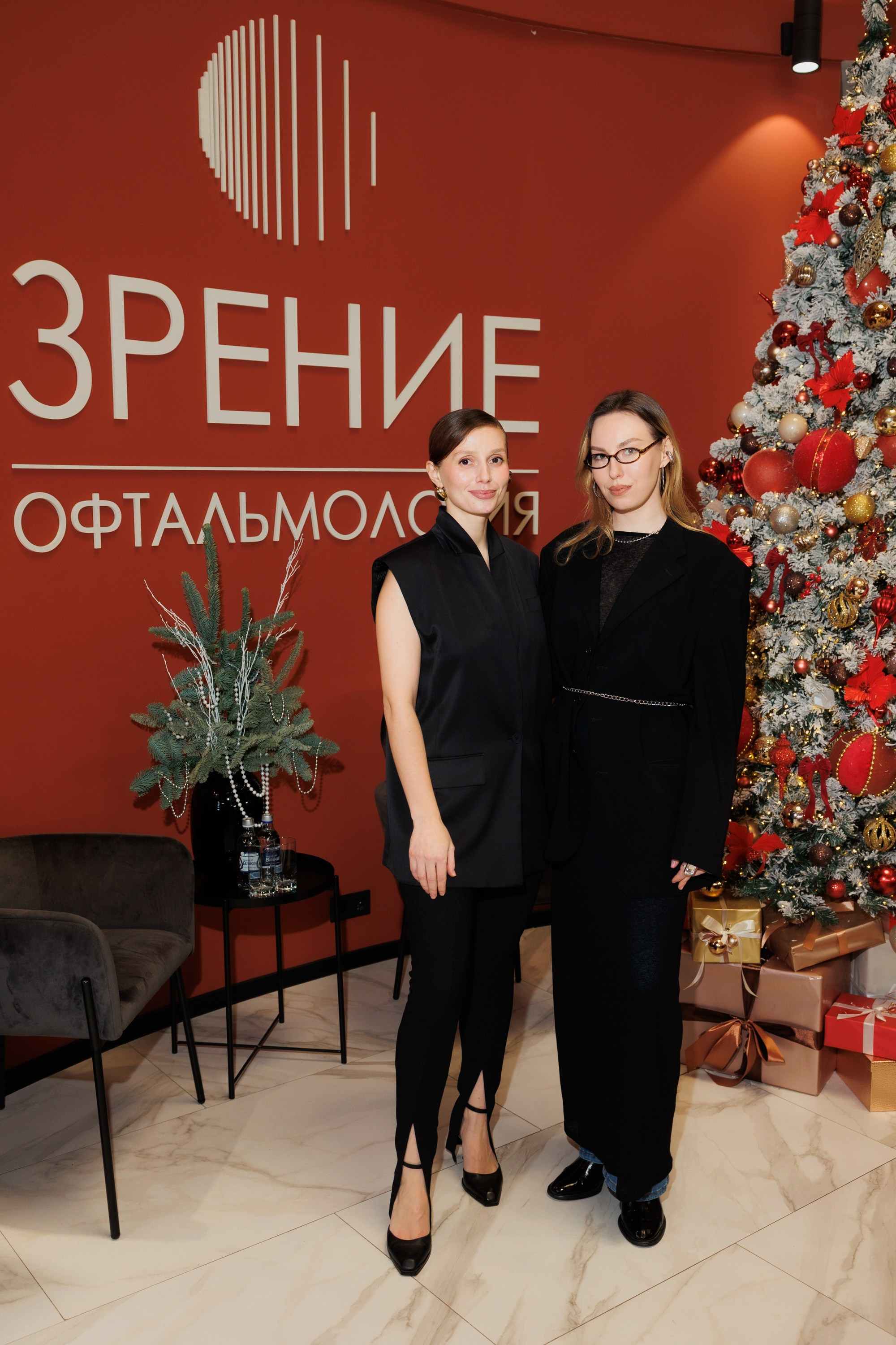 «Overthinking people» выставка современного искусства. Репортажный фотограф в Санкт-Петербурге Александр Паклин